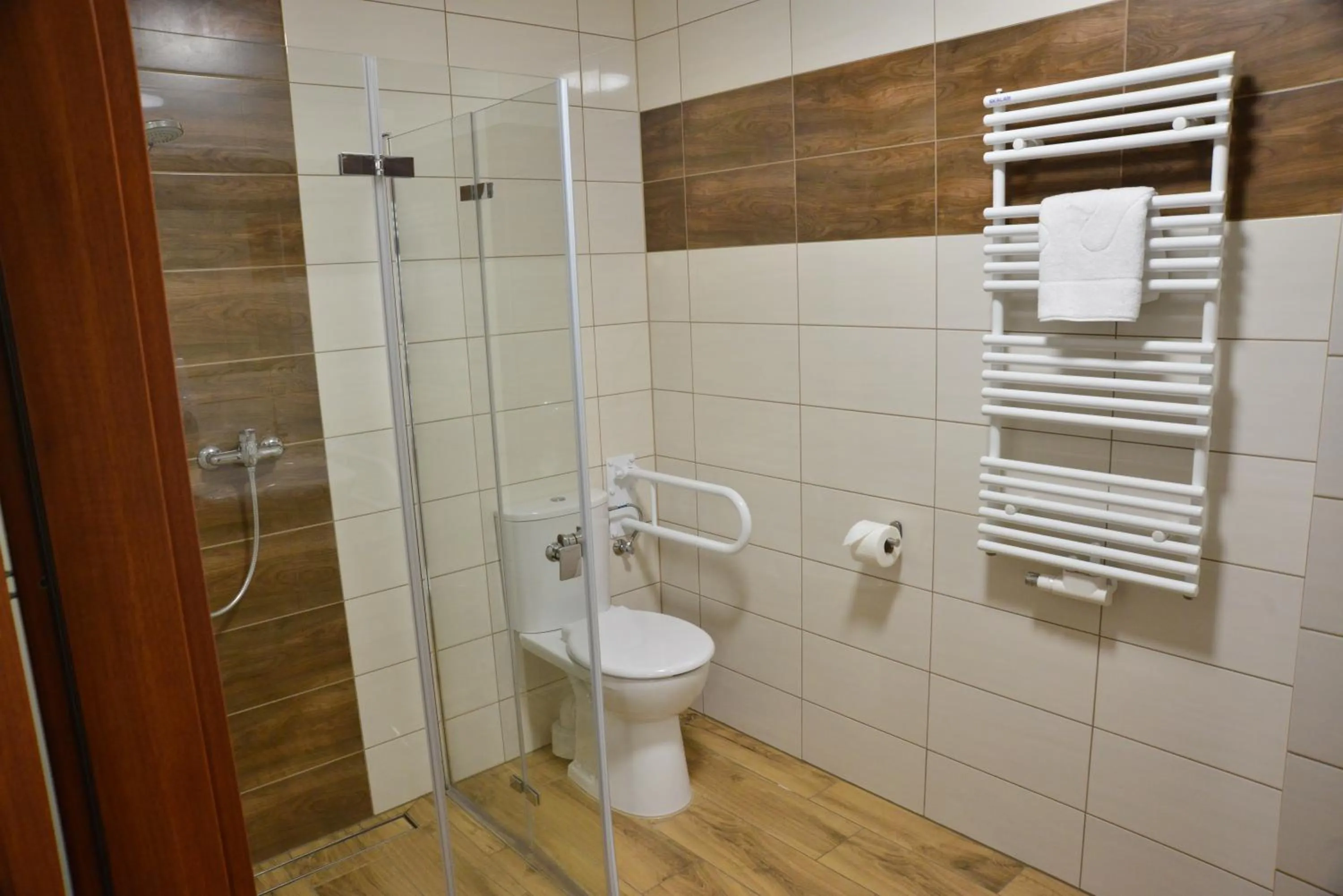Shower in Centrum Restauracyjno-Hotelowe Florres