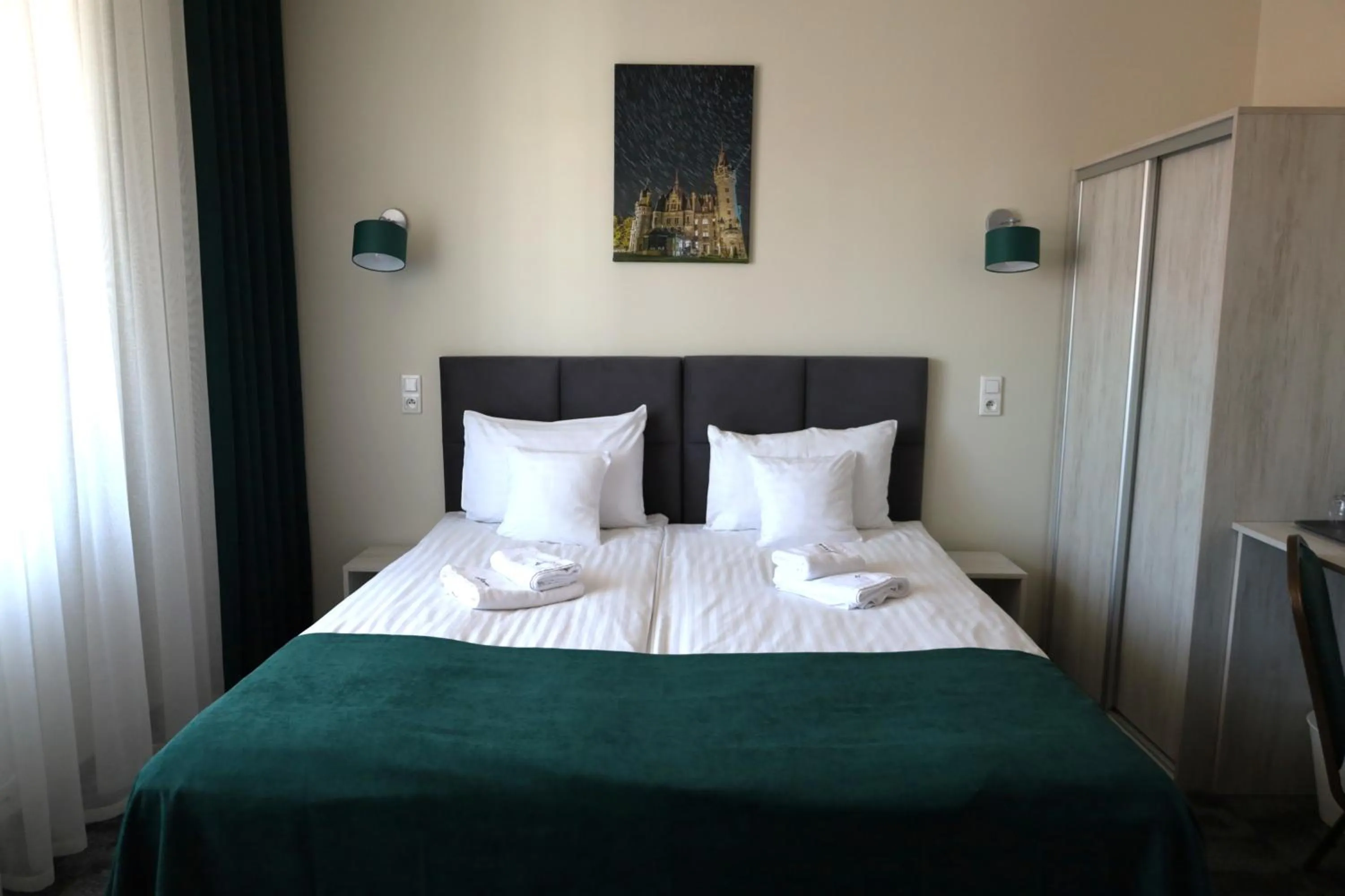 Bed in Centrum Restauracyjno-Hotelowe Florres