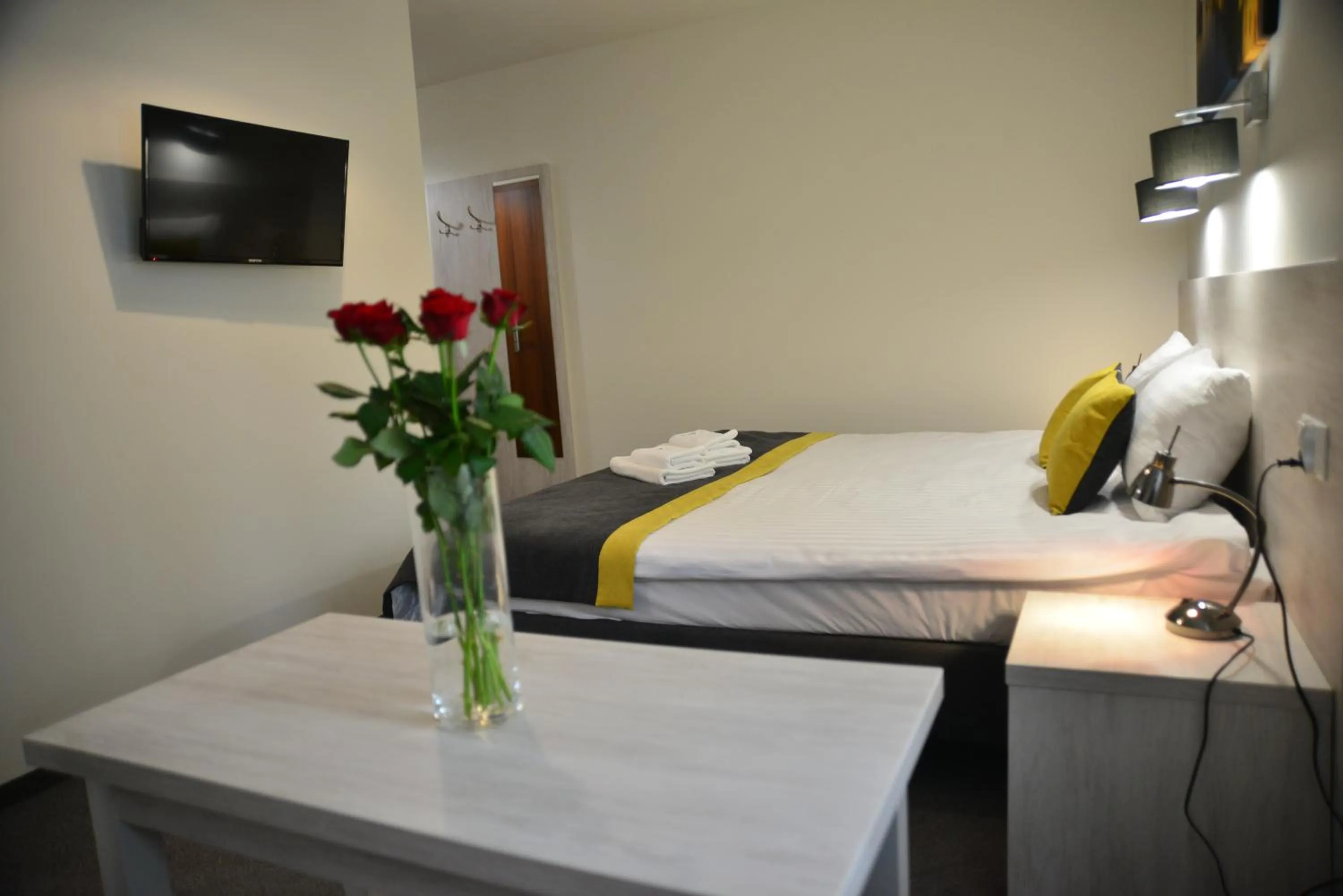 Bed in Centrum Restauracyjno-Hotelowe Florres