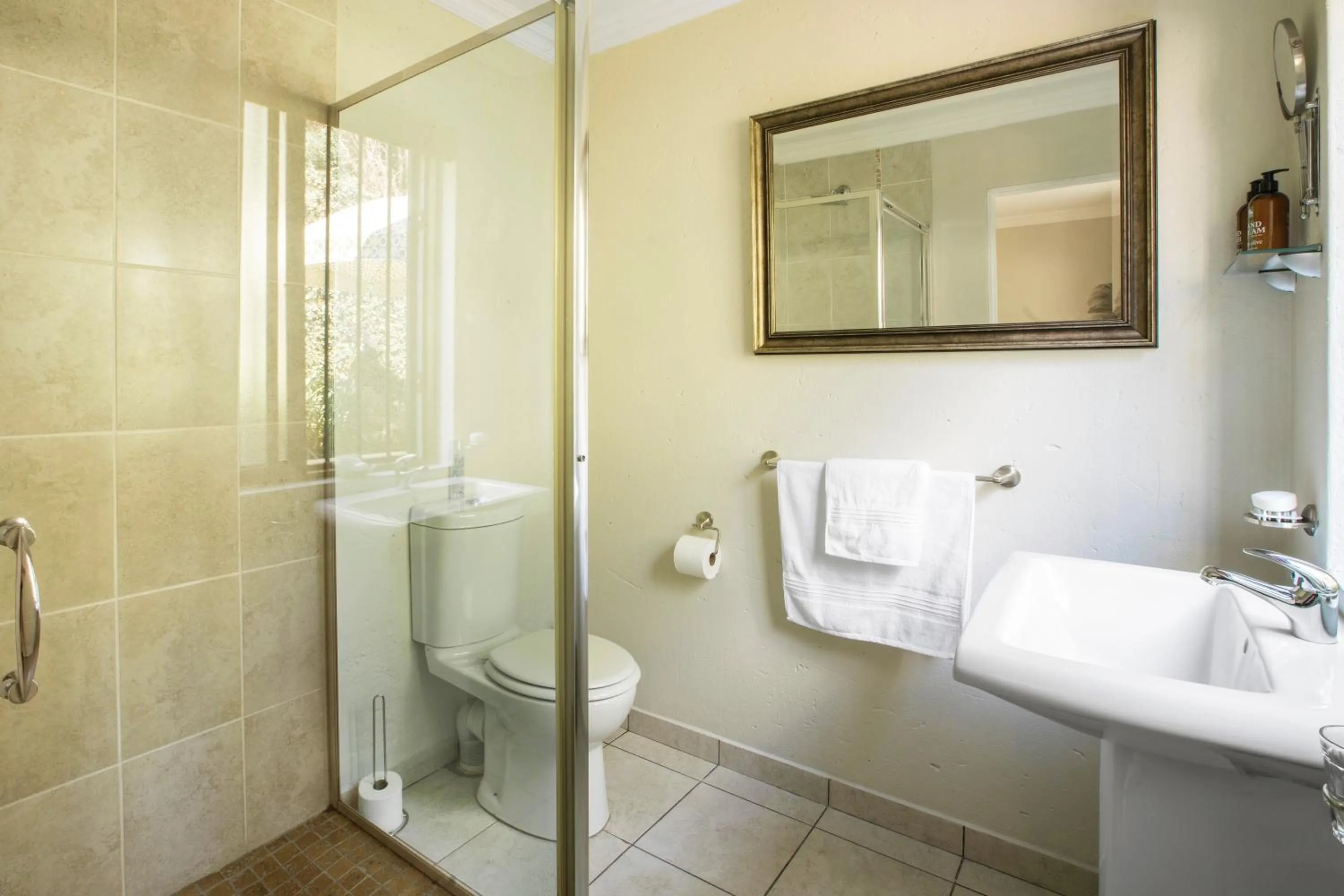 Shower in Sandton Slippers