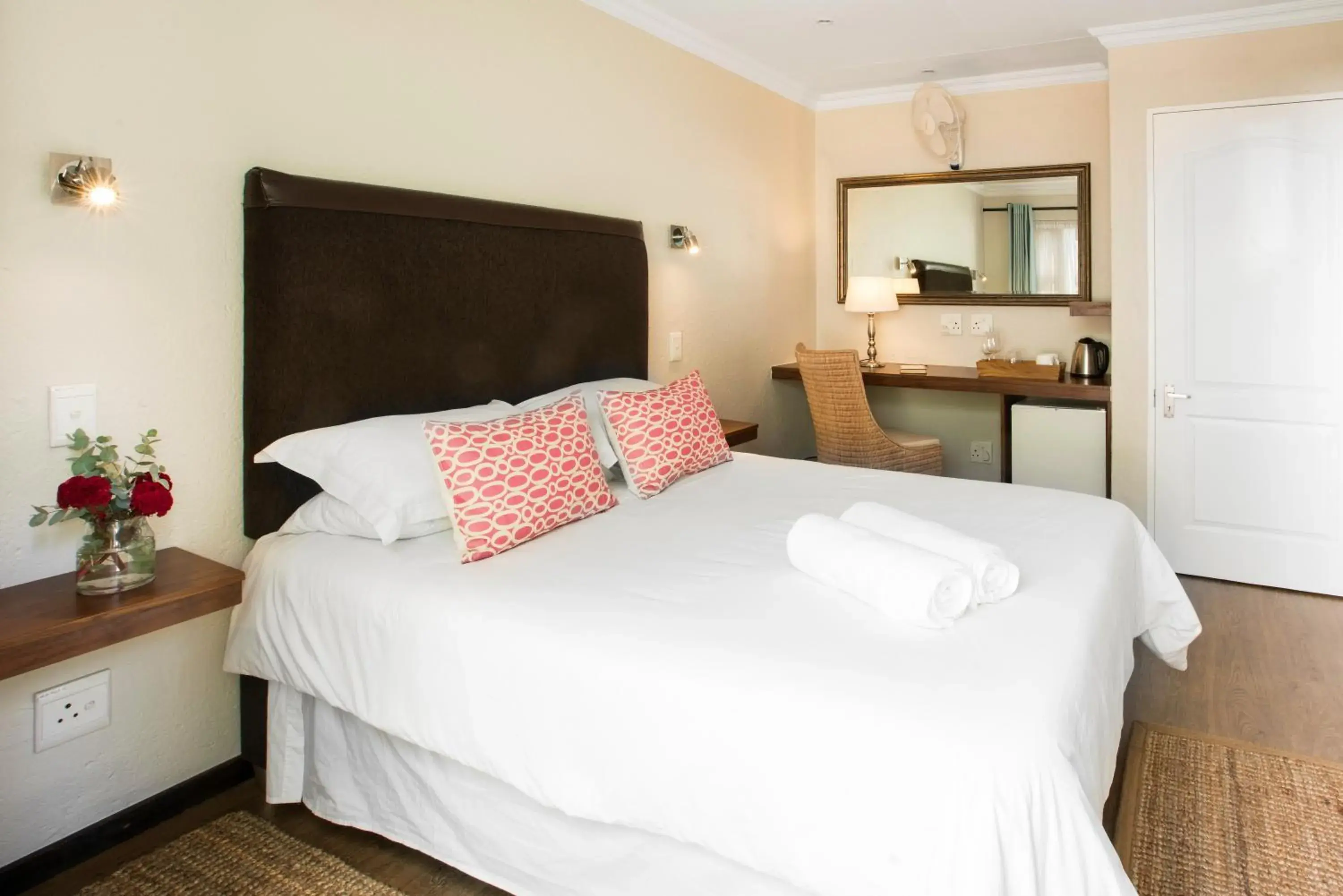 Superior Double or Twin Room - single occupancy in Sandton Slippers Superior Double or Twin Room - single occupancy in Sandton Slippers