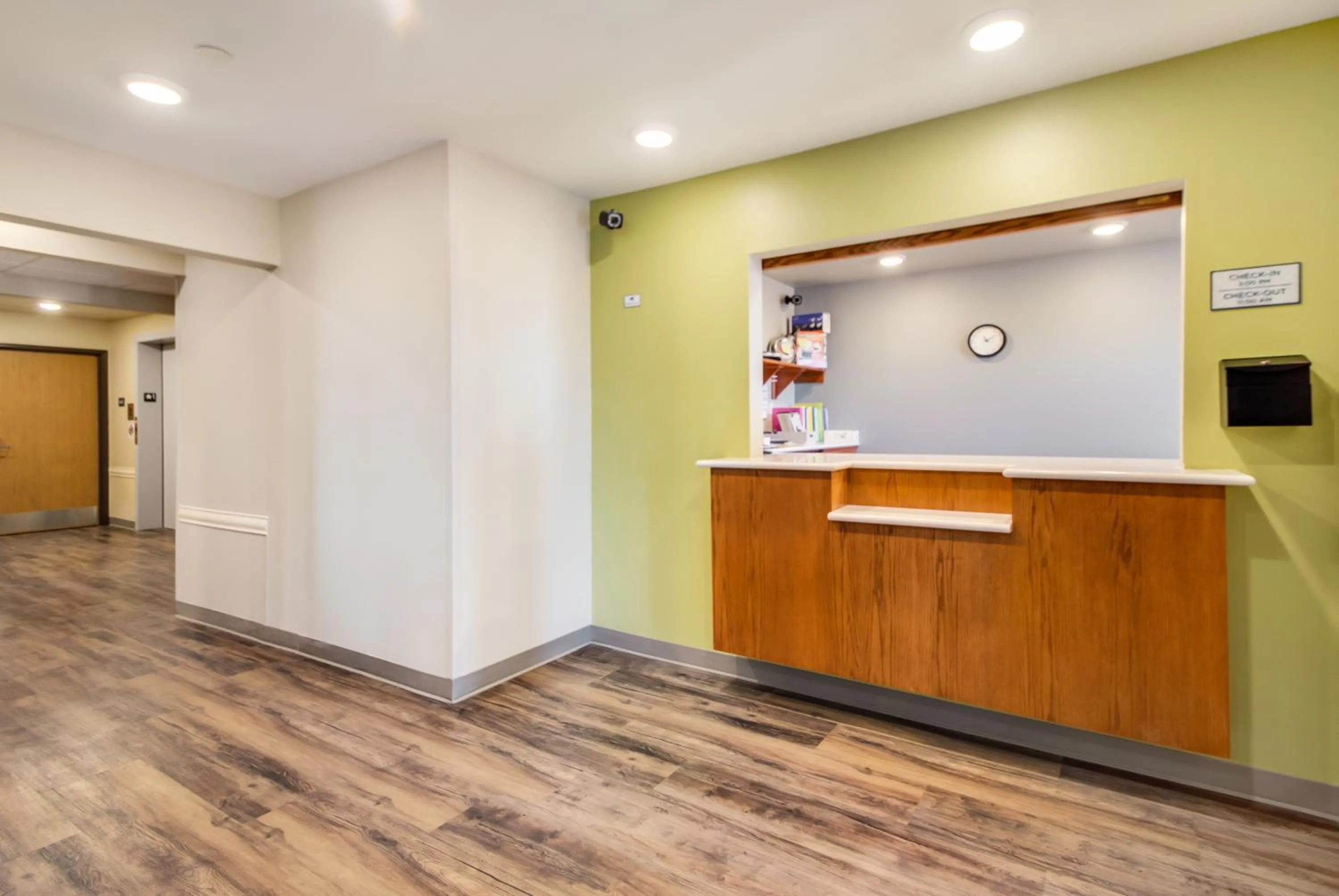 Lobby or reception in Econo Lodge Burlington I-70