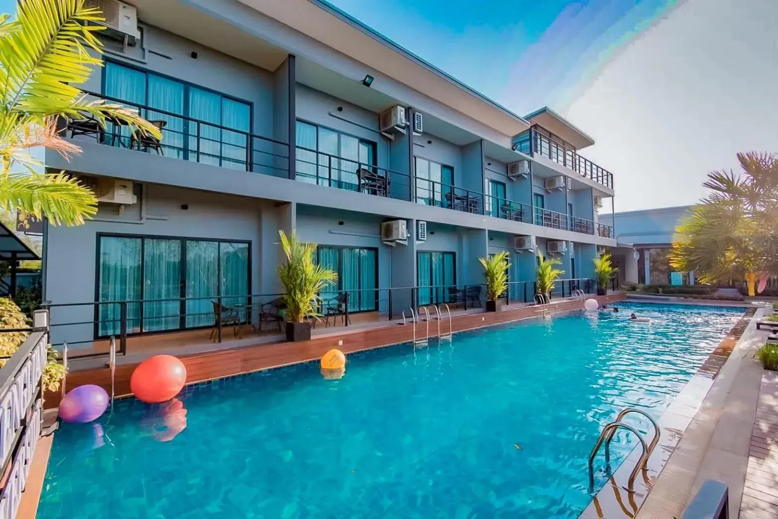 Property building in Phuengluang Riverside Hotel Chanthaburi Property building in Phuengluang Riverside Hotel Chanthaburi