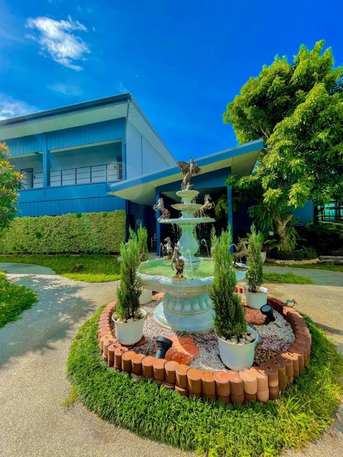 Garden view in Phuengluang Riverside Hotel Chanthaburi