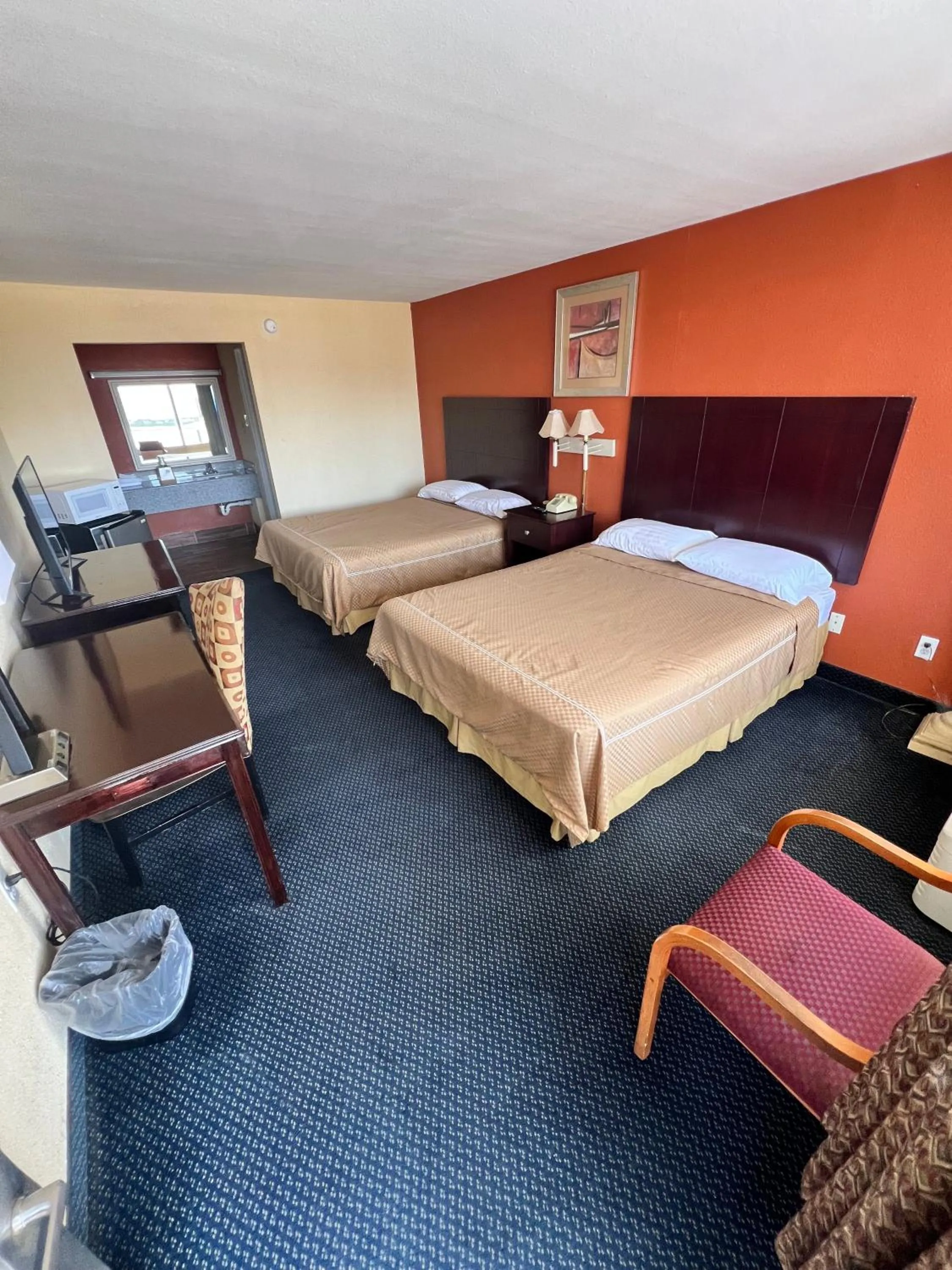 Bed in Executive Inn Texarkana