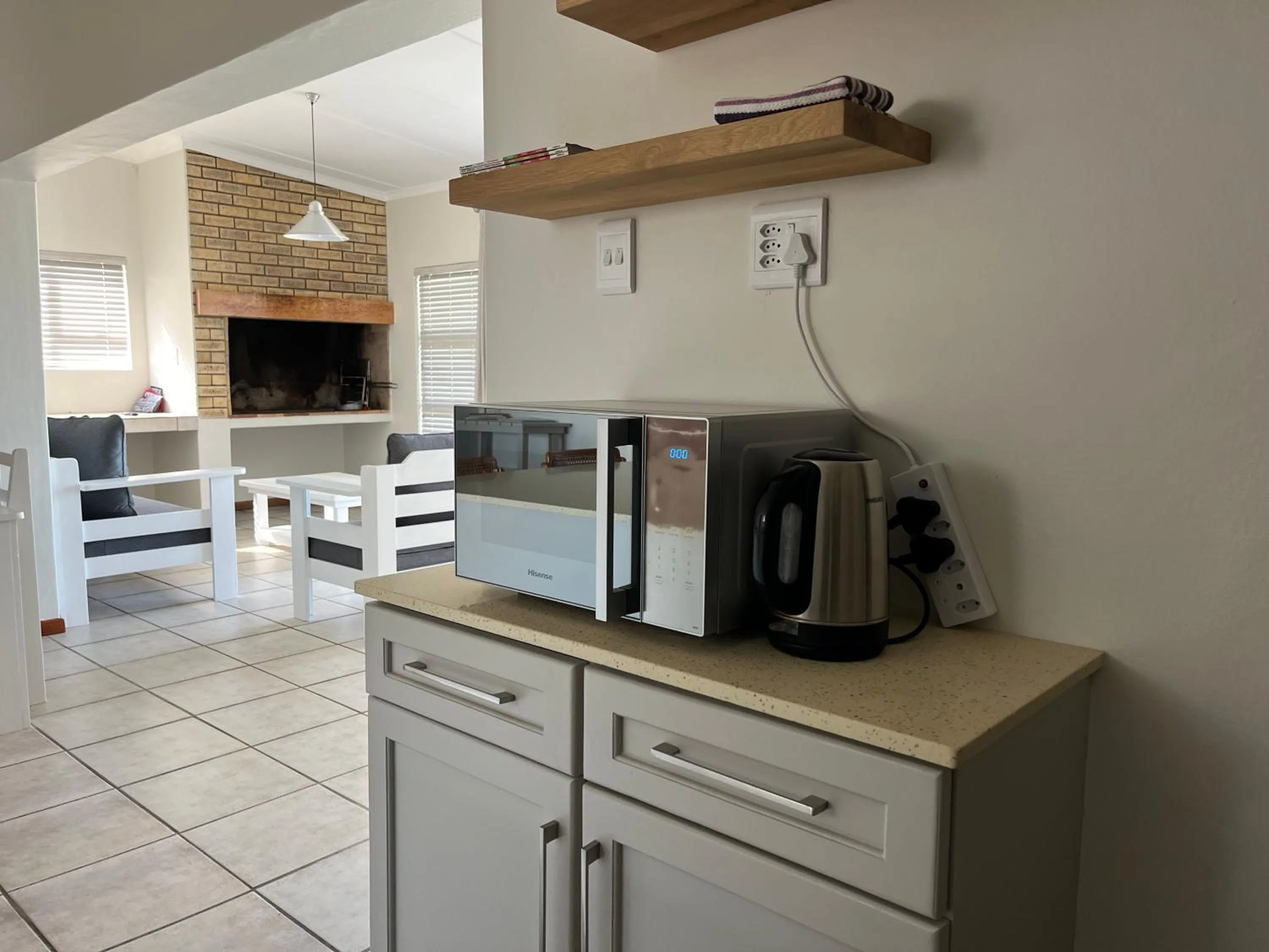 microwave in Agulhas Home with a View