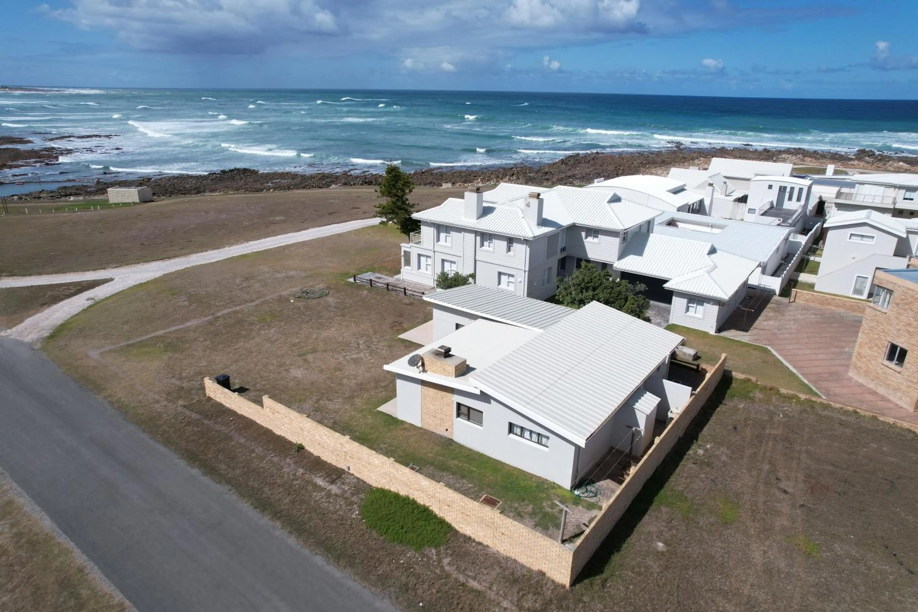 Property building in Agulhas Home with a View