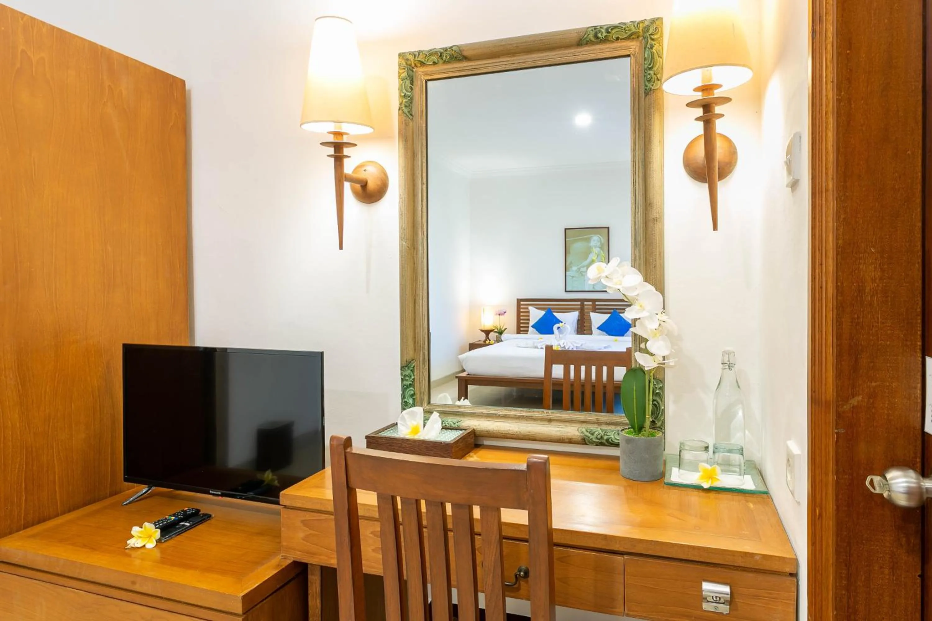 TV and multimedia in Starloka Saba Bali Hotel