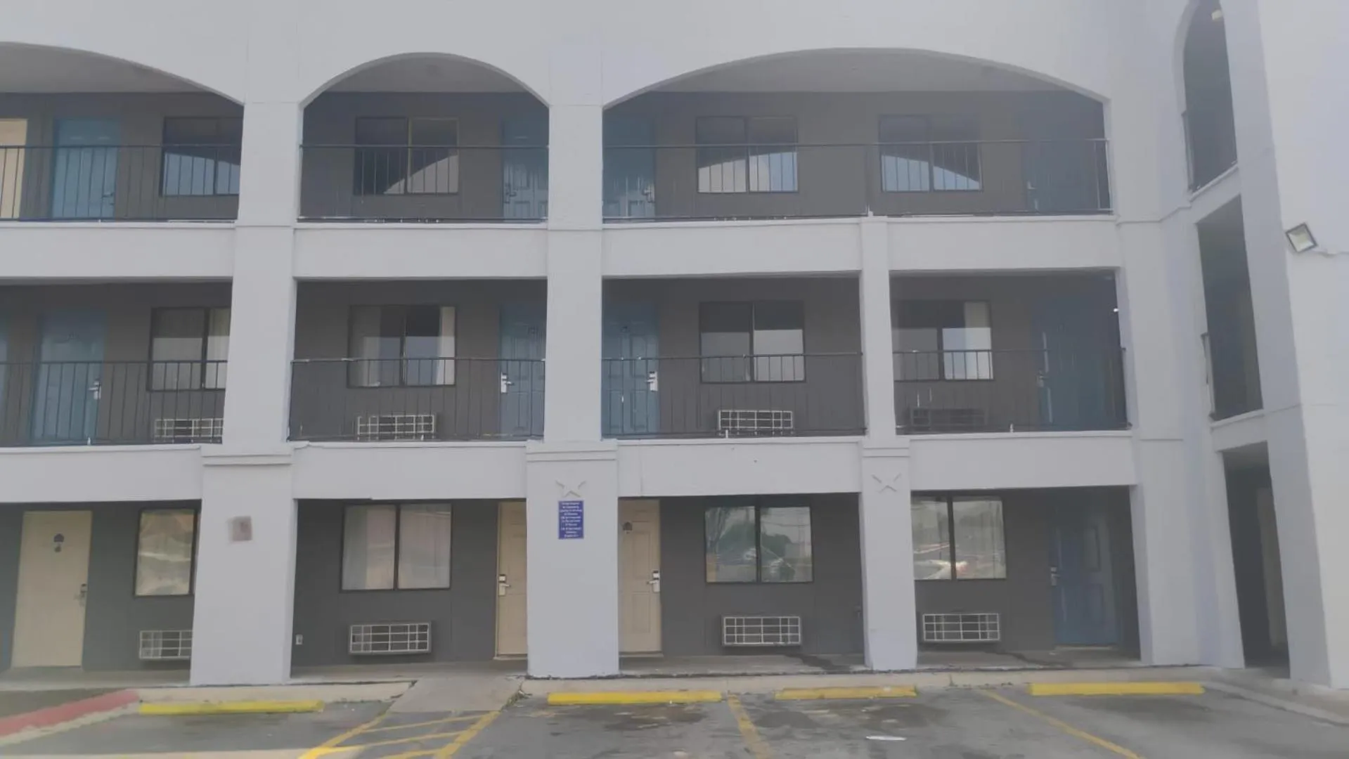 Hallmark Inn and Suites