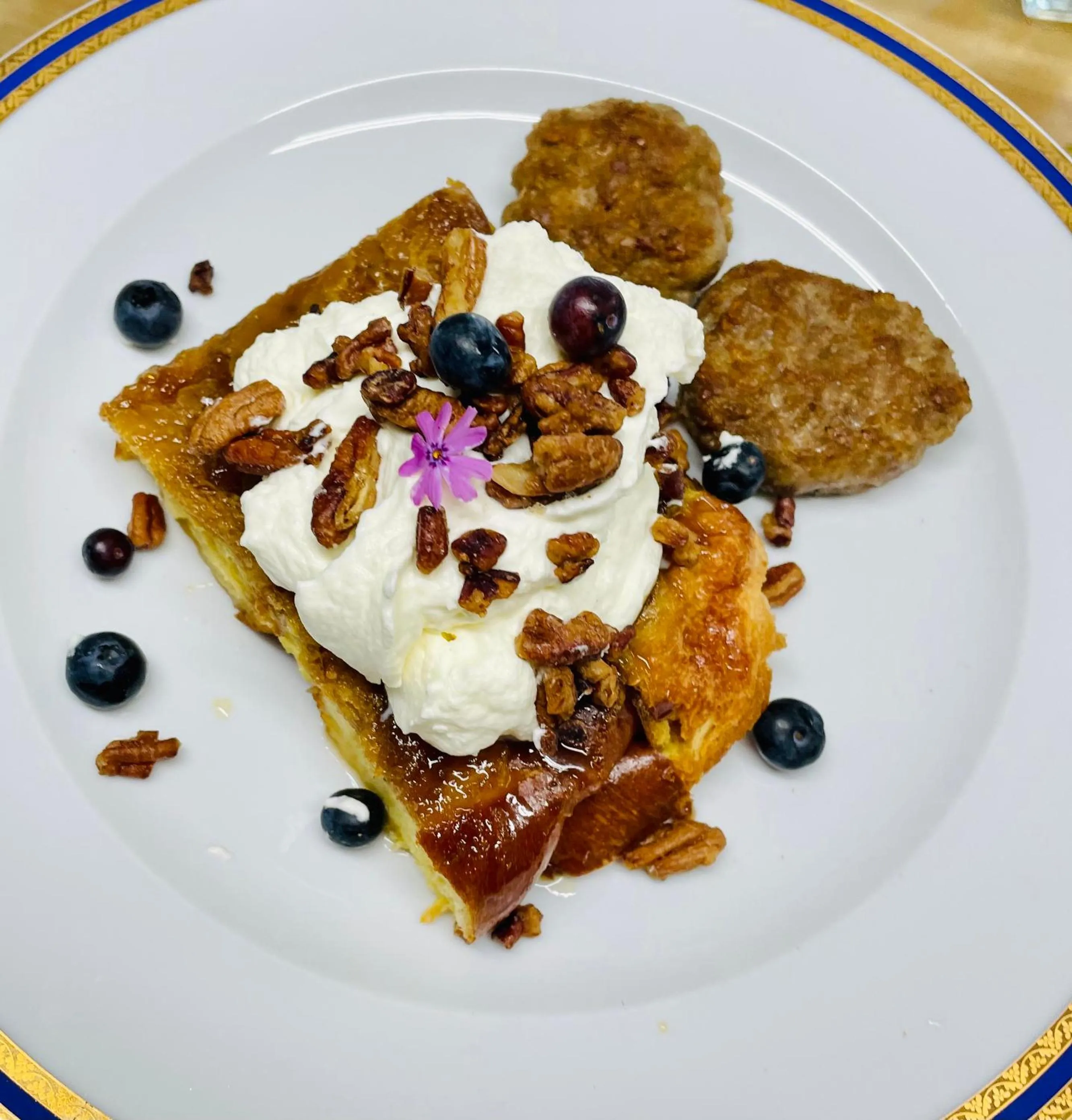 Breakfast in The Village Inn of Woodstock