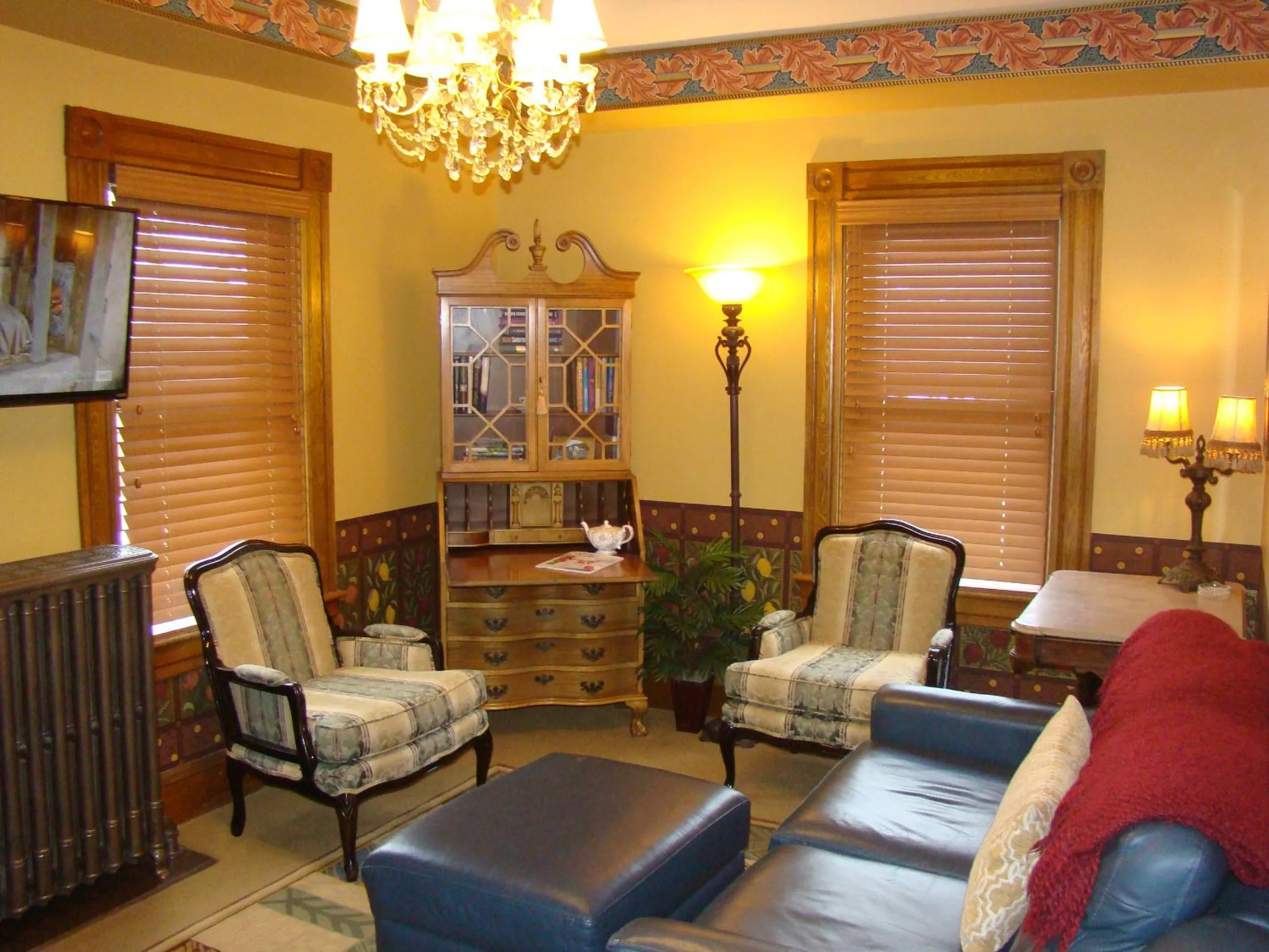 Seating area in The Village Inn of Woodstock