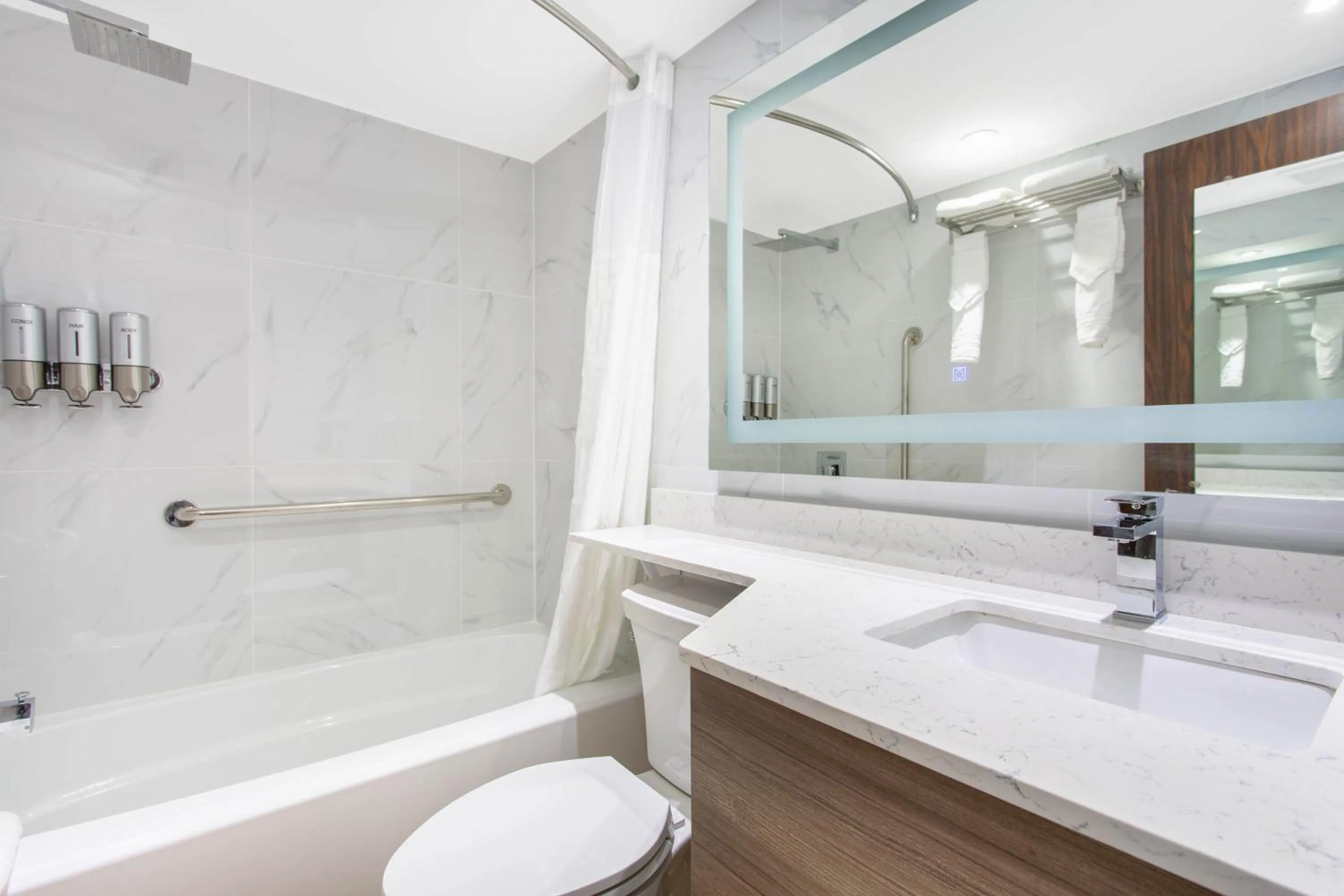 Bathroom in Howard Johnson by Wyndham Harrisburg