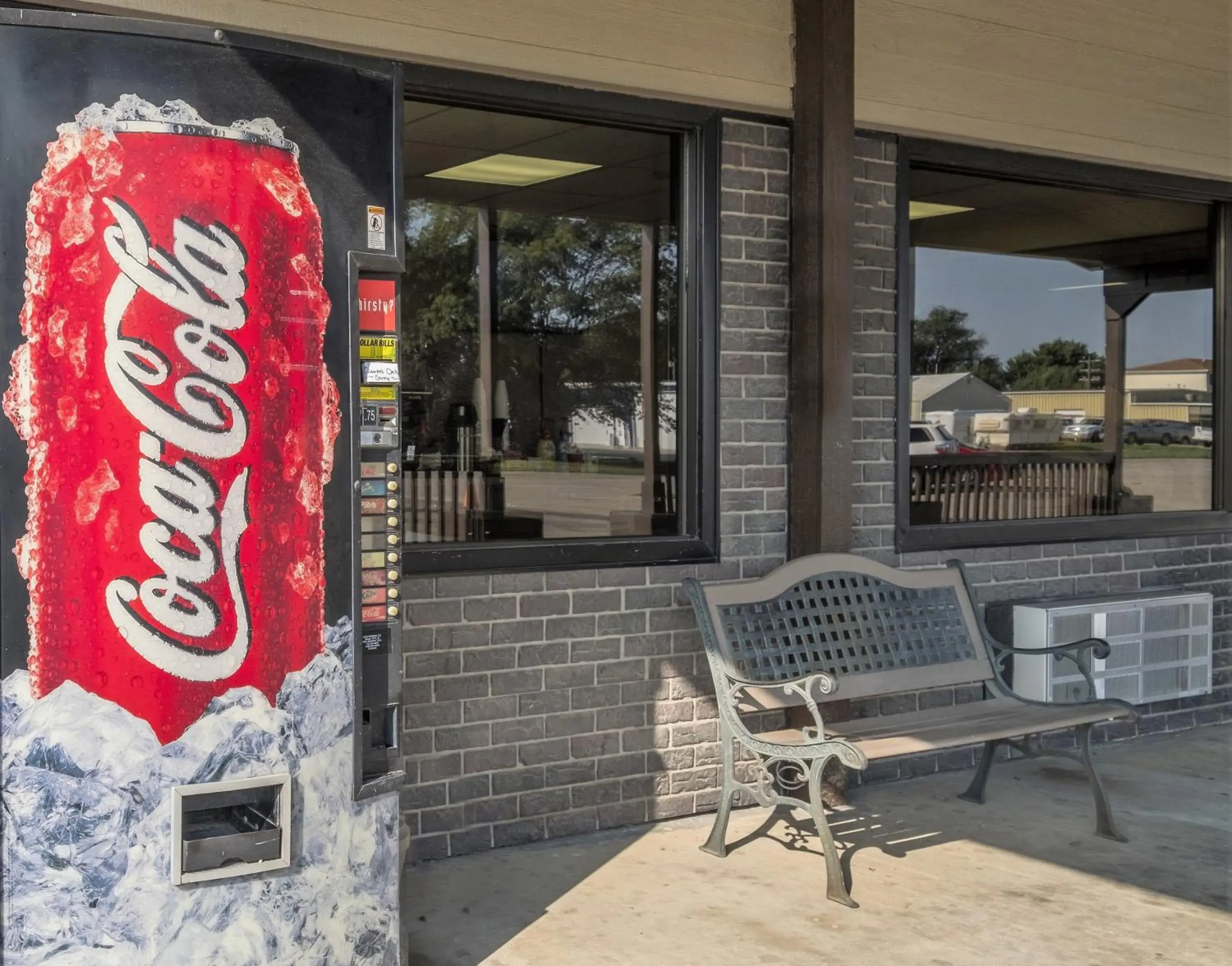 Photo of the whole room in Red Roof Inn Vermillion - U of South Dakota Photo of the whole room in Red Roof Inn Vermillion - U of South Dakota