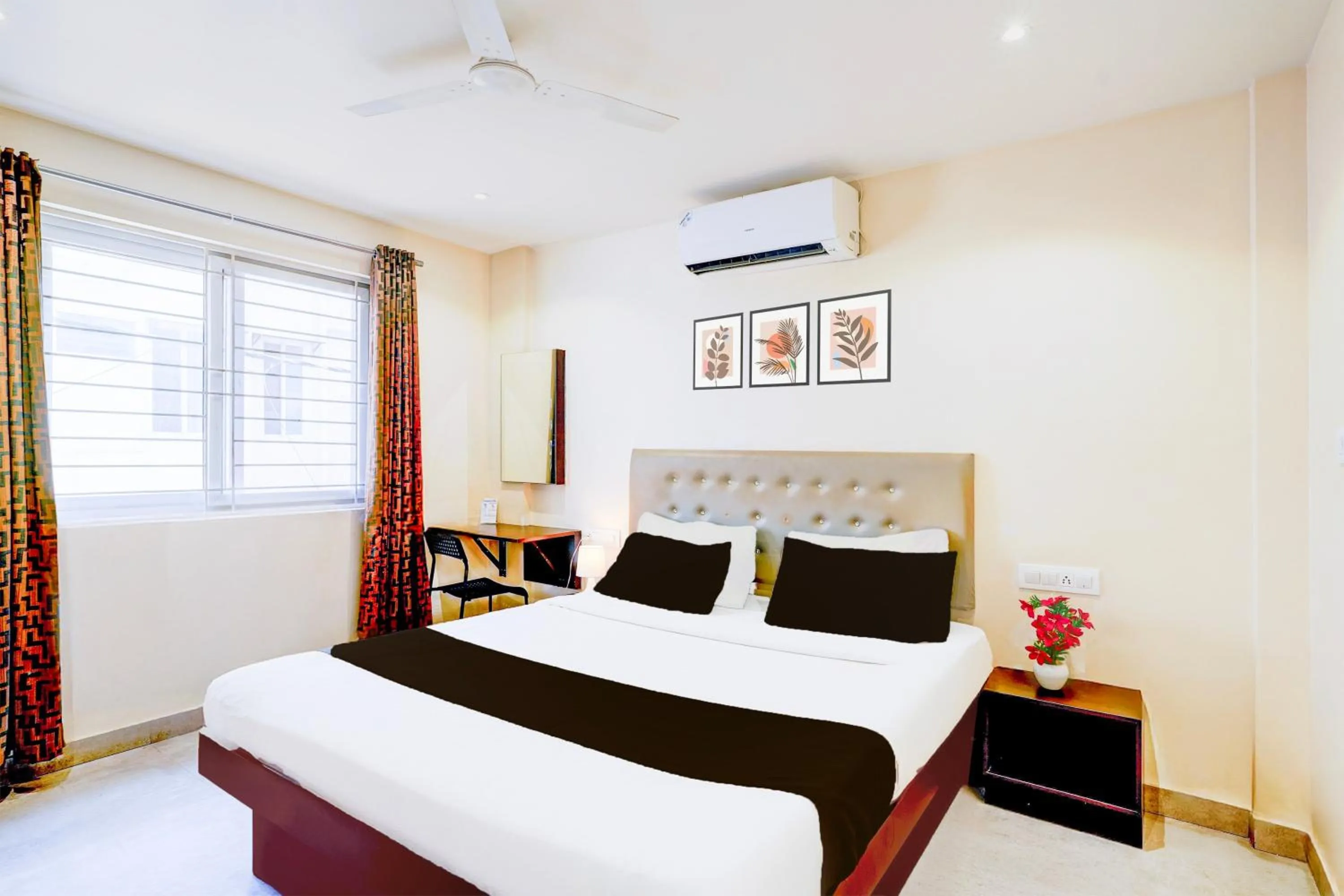 Bedroom, Bed in Super Hotel O Koramangala Near Sony Signal