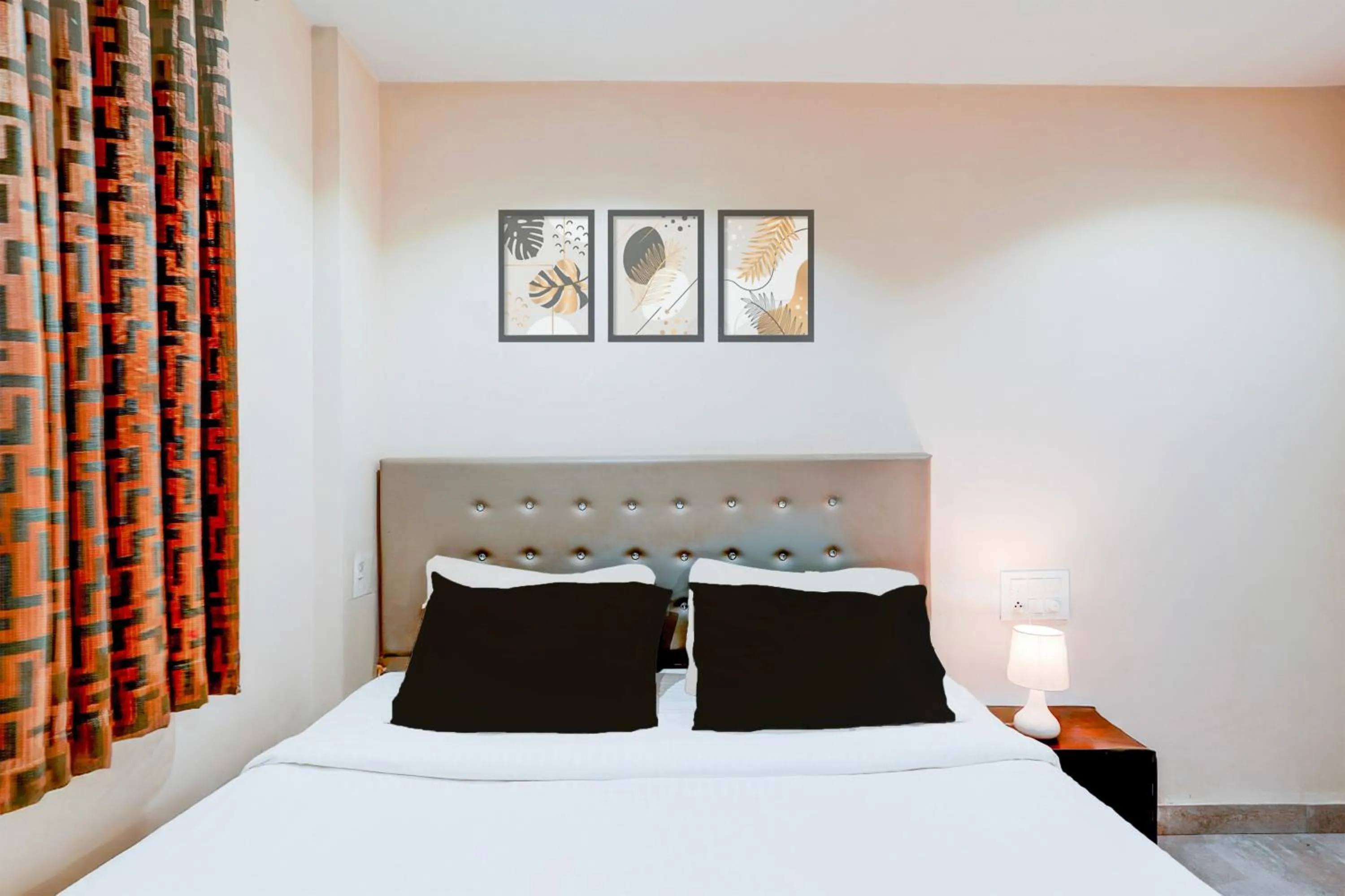 Bedroom, Bed in Super Hotel O Koramangala Near Sony Signal