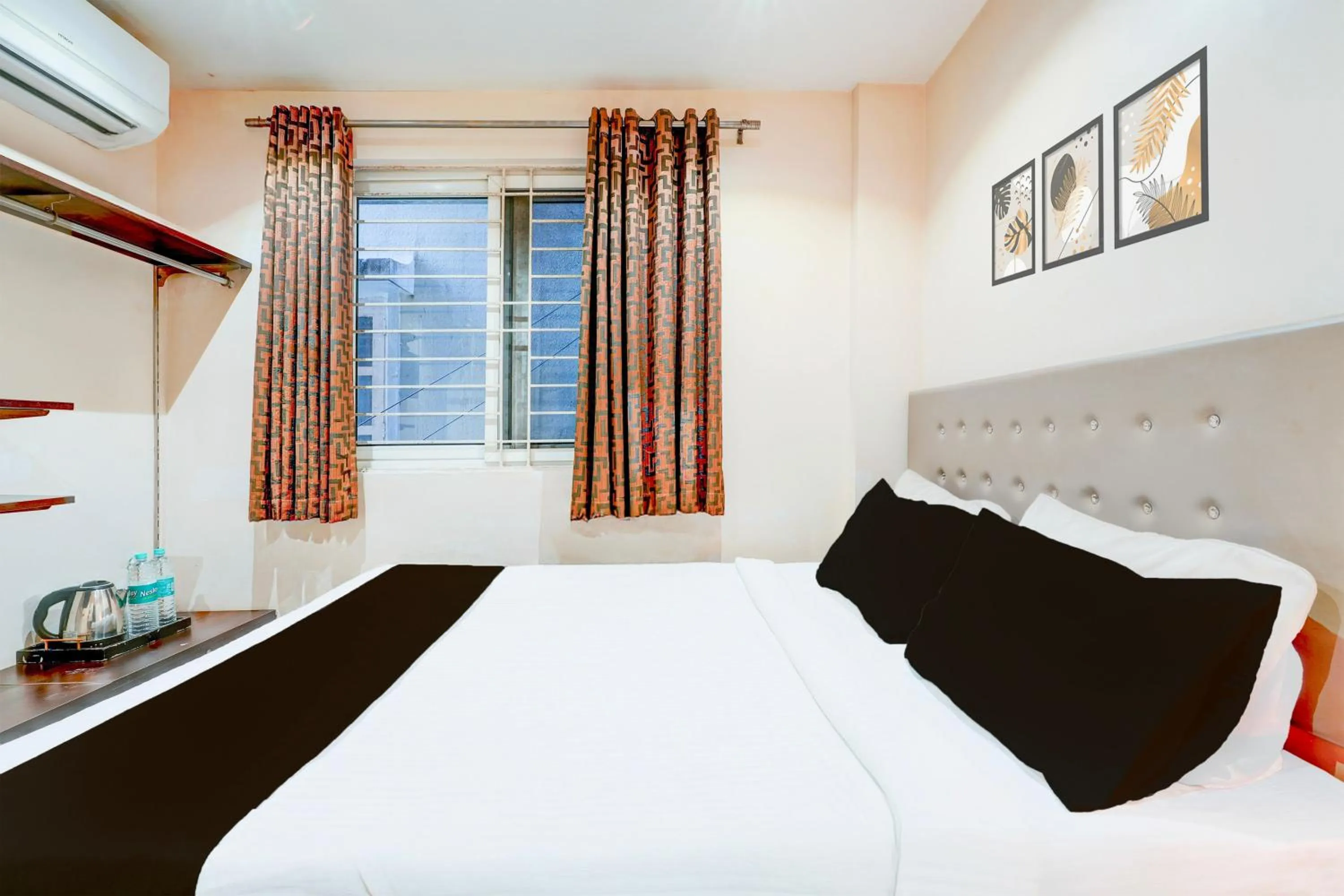 Bedroom, Bed in Super Hotel O Koramangala Near Sony Signal