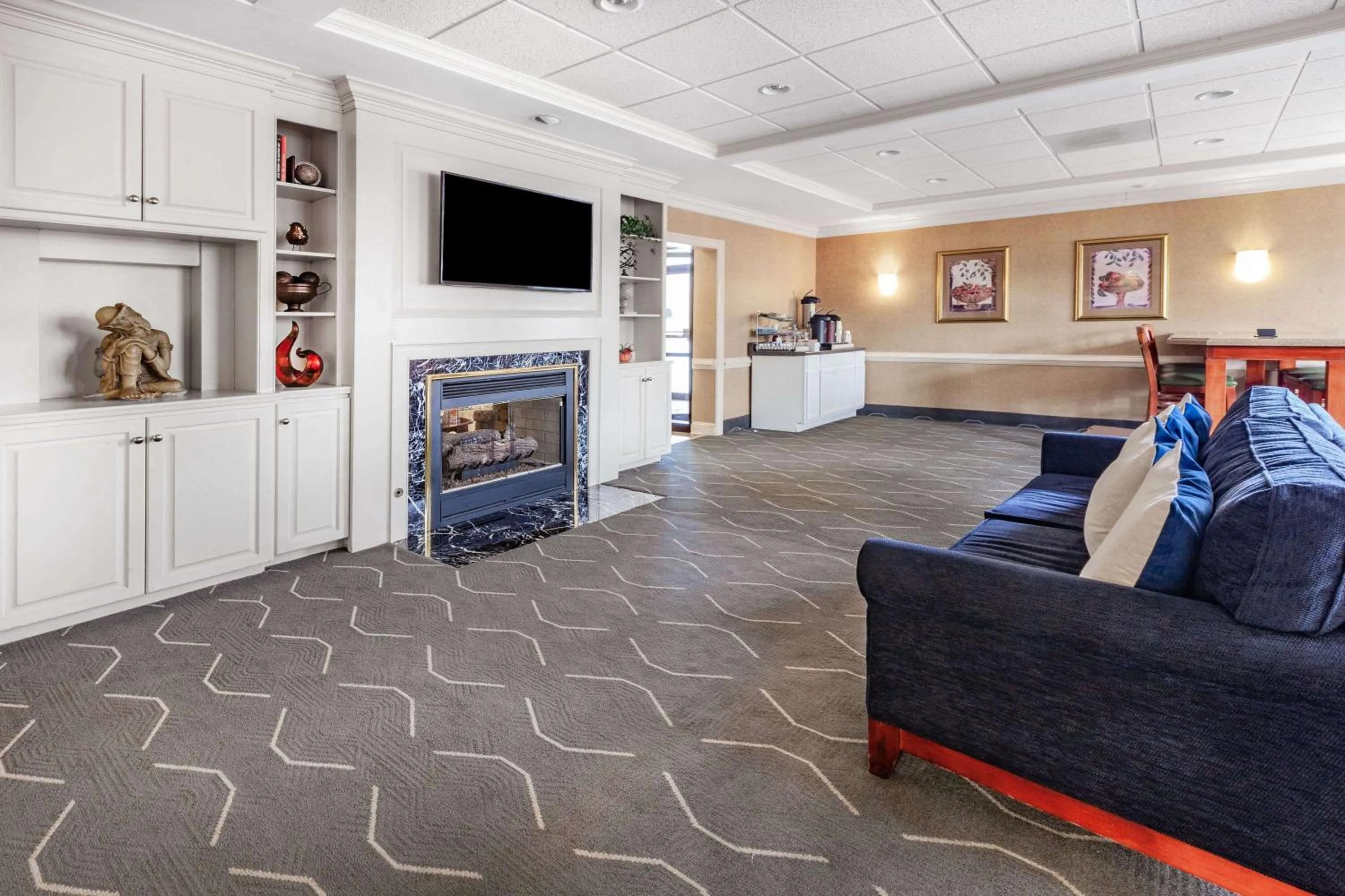 Lobby or reception in Days Inn by Wyndham Alta Vista