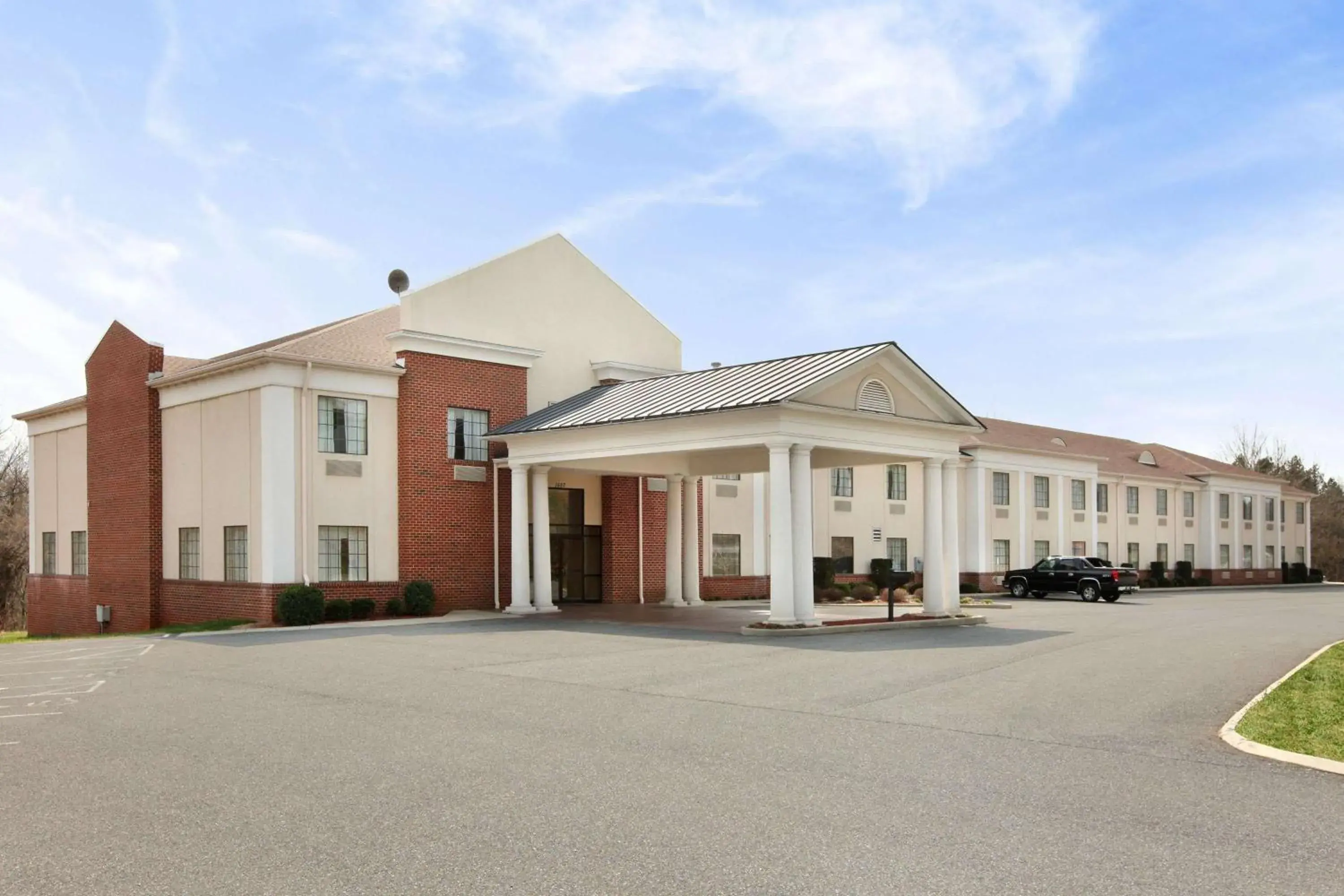 Property building in Days Inn by Wyndham Alta Vista Property building in Days Inn by Wyndham Alta Vista