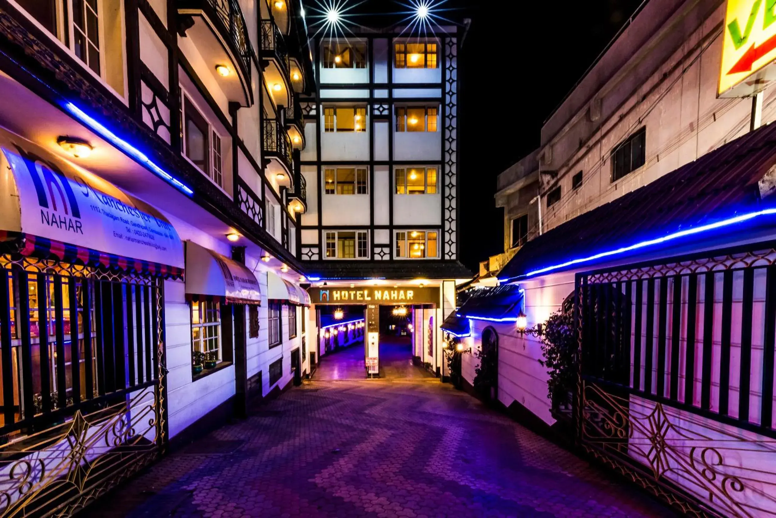 Property building in Hotel Nahar Nilgiris Property building in Hotel Nahar Nilgiris