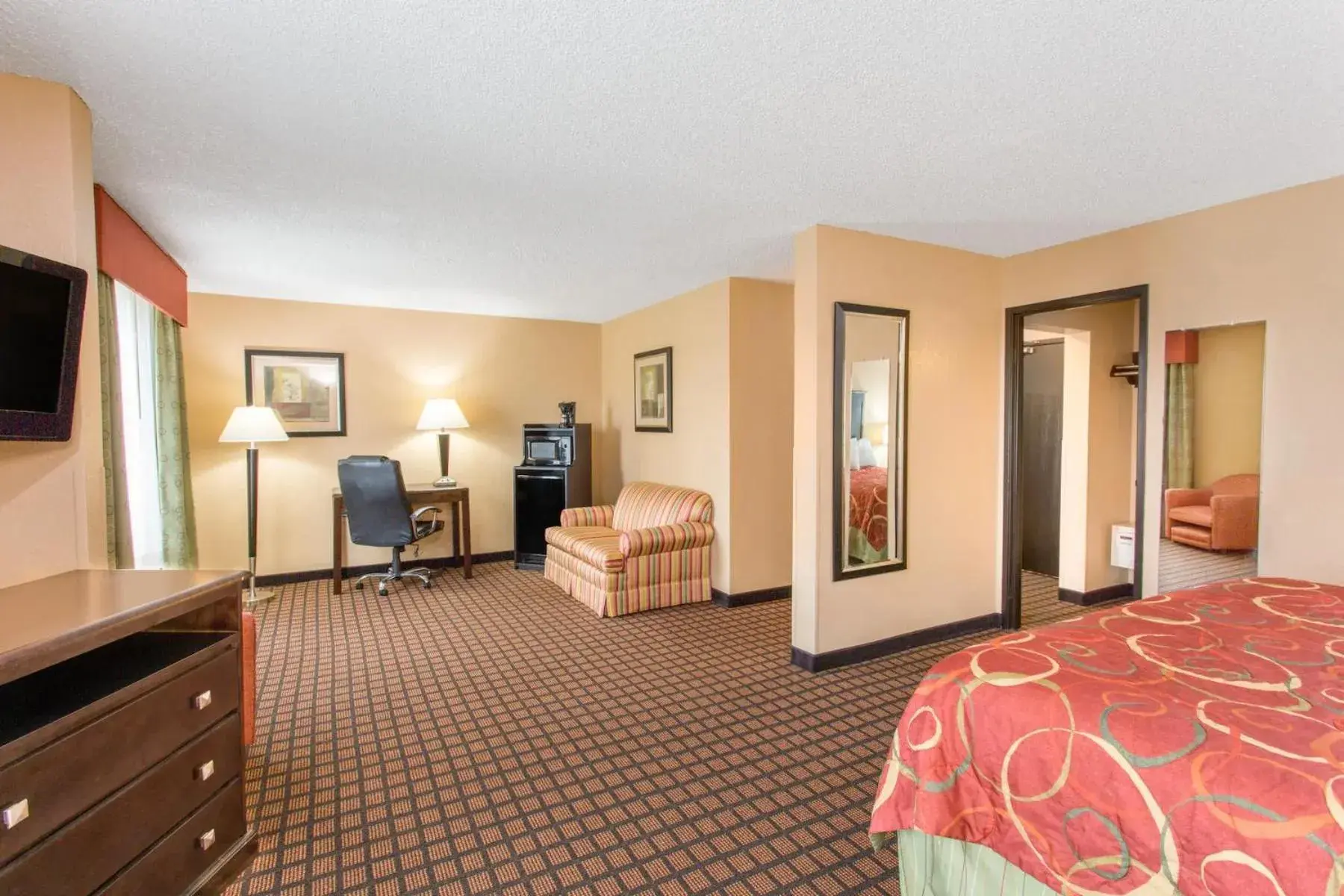 King Suite - Non-Smoking in Super 8 by Wyndham Texarkana AR King Suite - Non-Smoking in Super 8 by Wyndham Texarkana AR