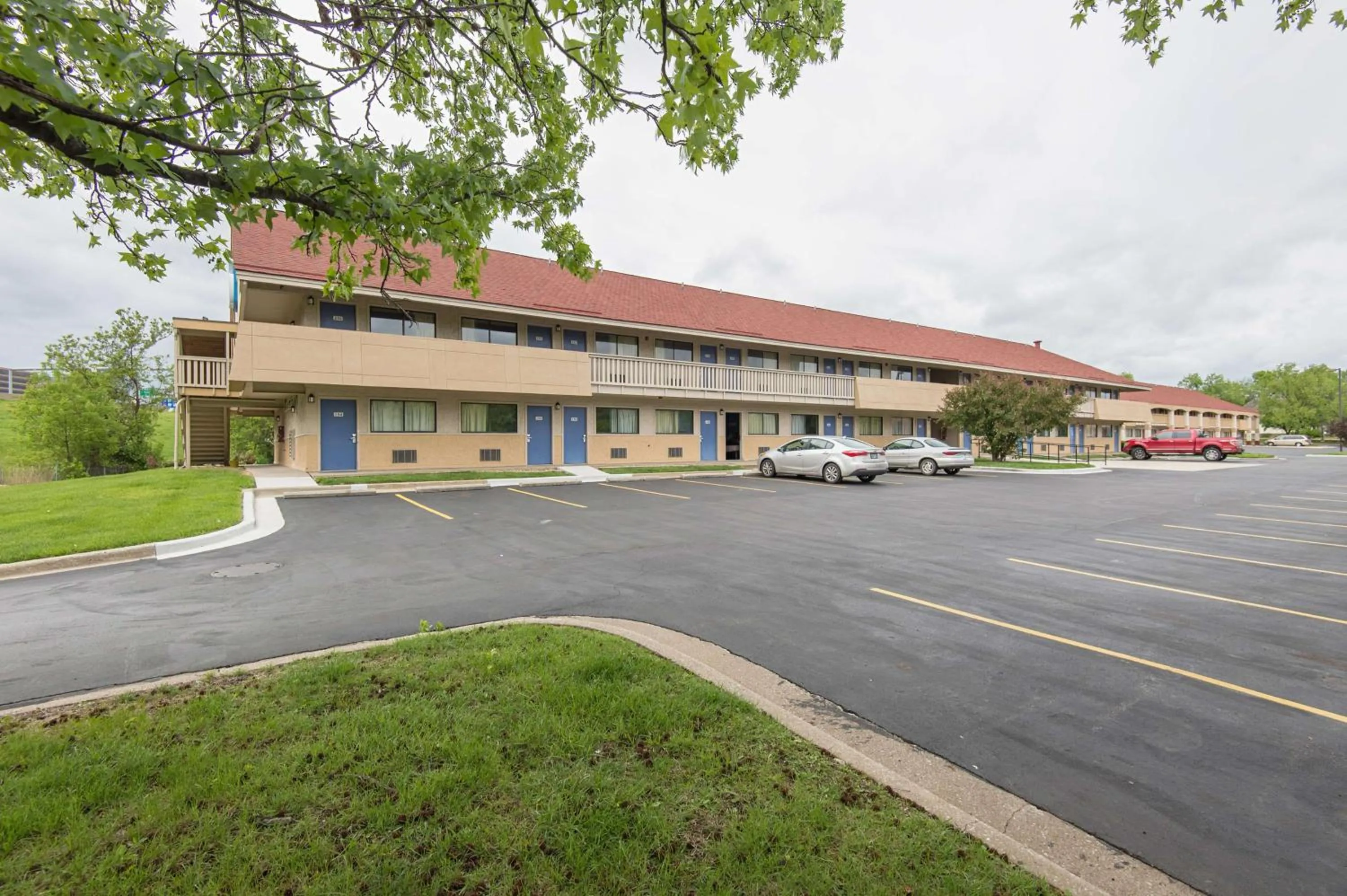 Coffee/tea facilities in Motel 6-Overland Park, KS