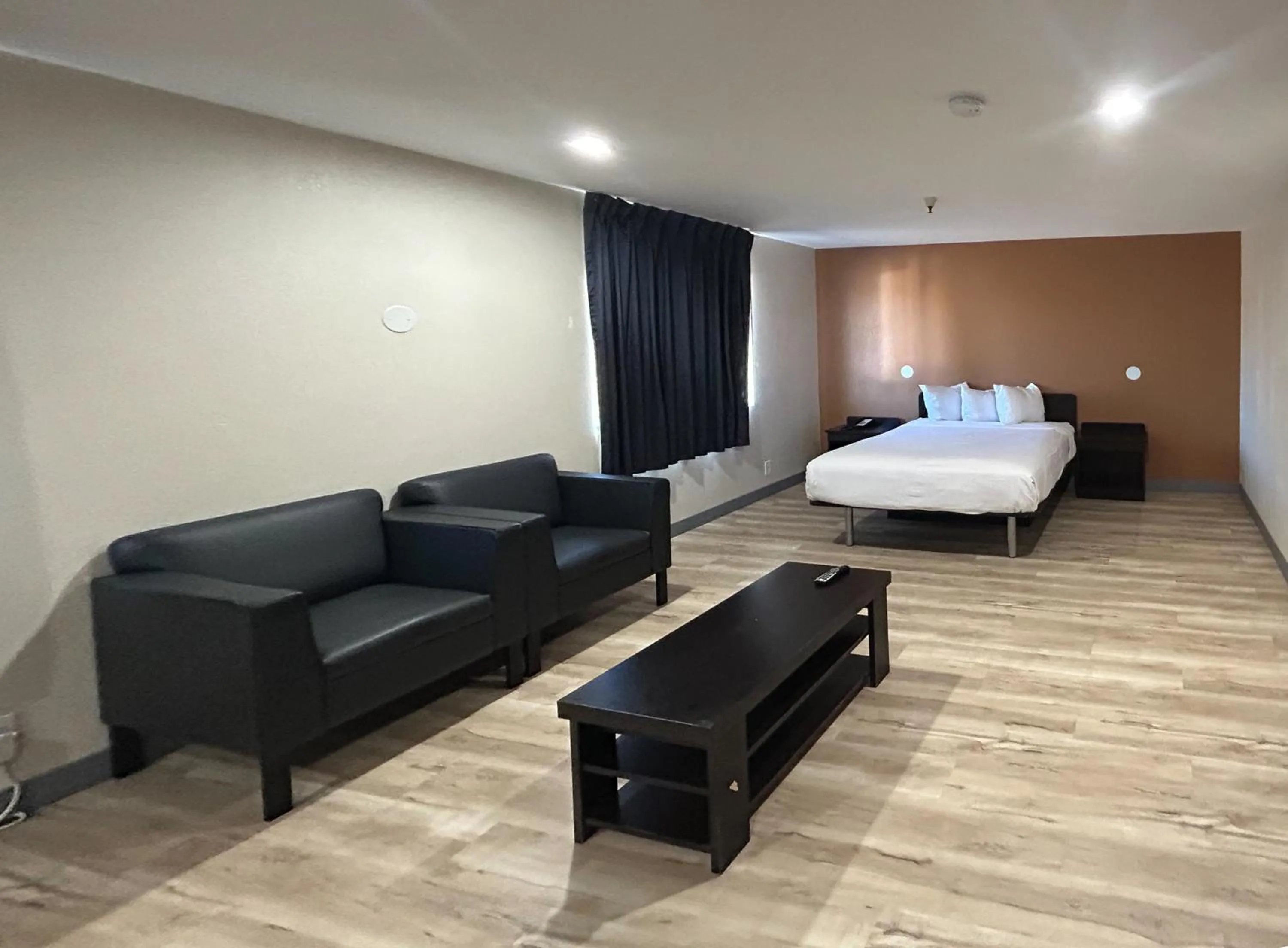 Photo of the whole room, Bed in Studio 6 Suites Cameron Park, CA Folsom