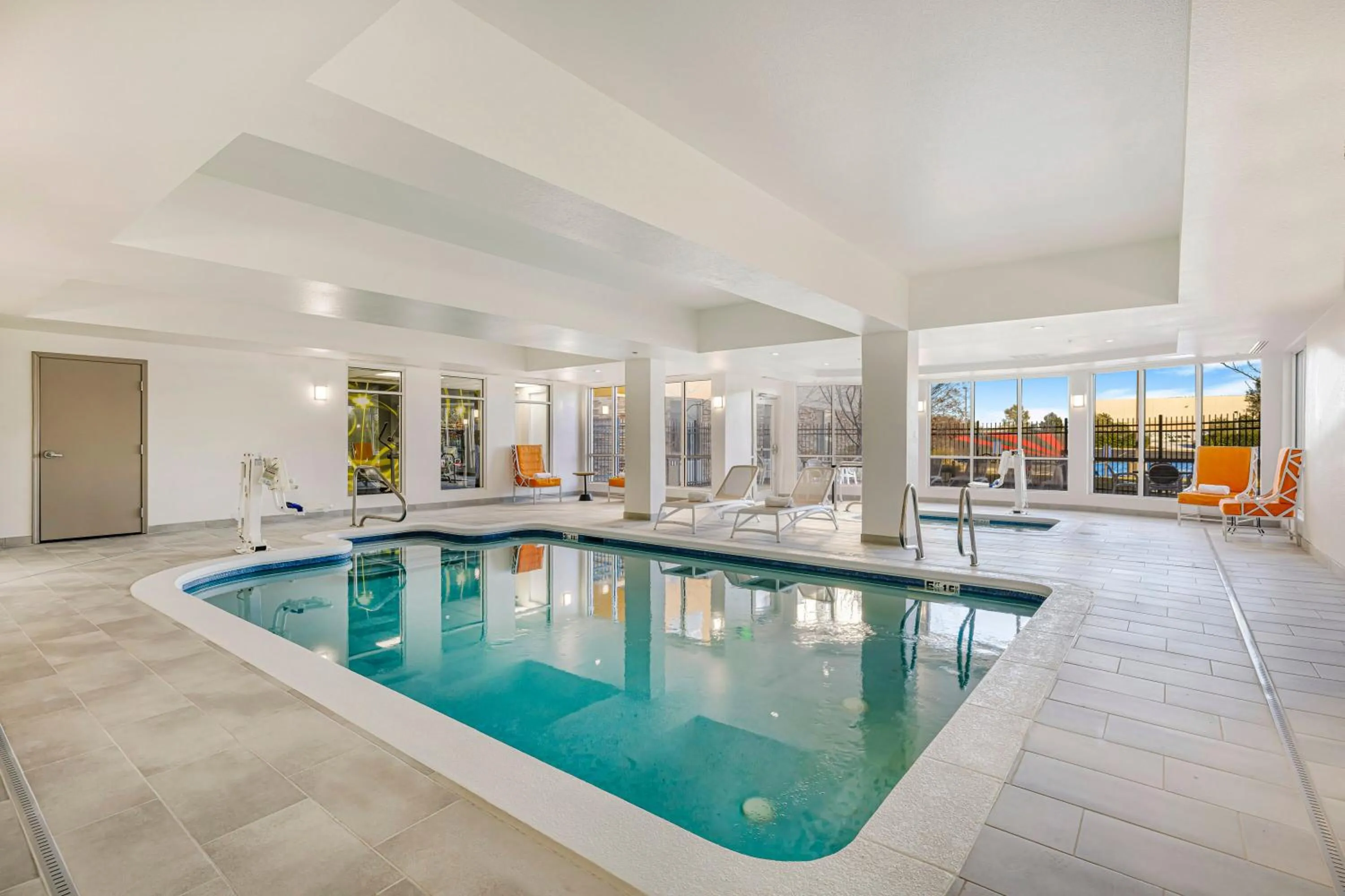 Swimming pool in Hilton Garden Inn Colorado Springs Airport