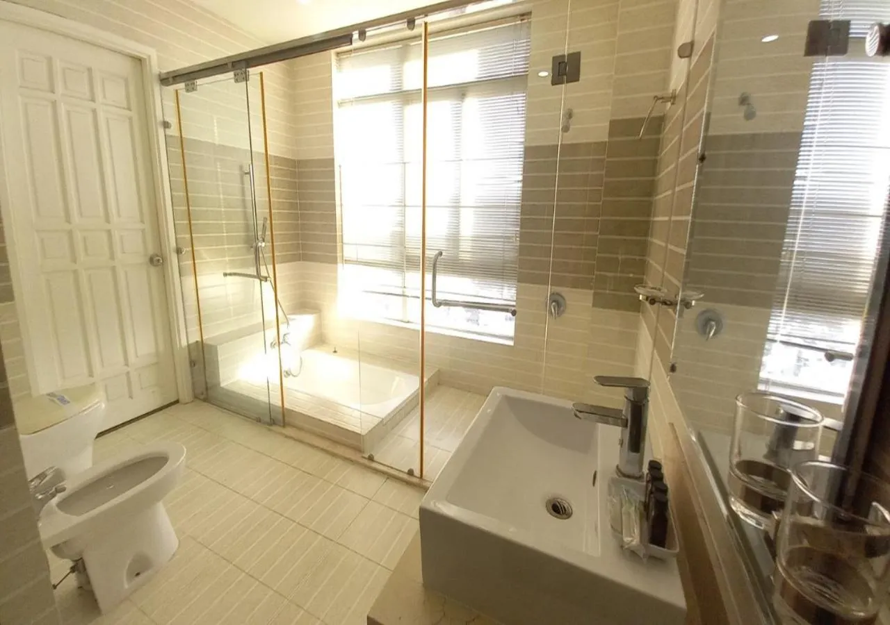 Hot Tub in Khai Hoan Apartment Hotel