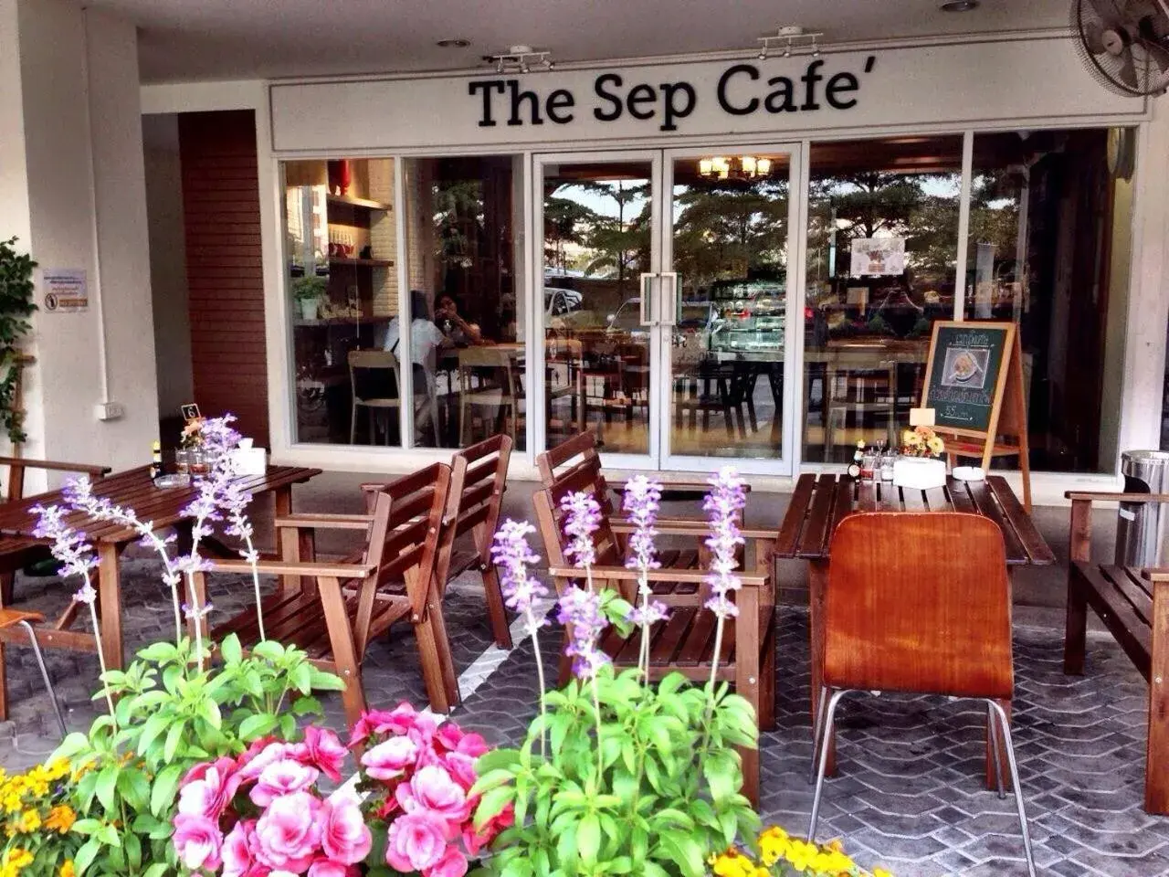 Restaurant/places to eat in The September Salaya Restaurant/places to eat in The September Salaya