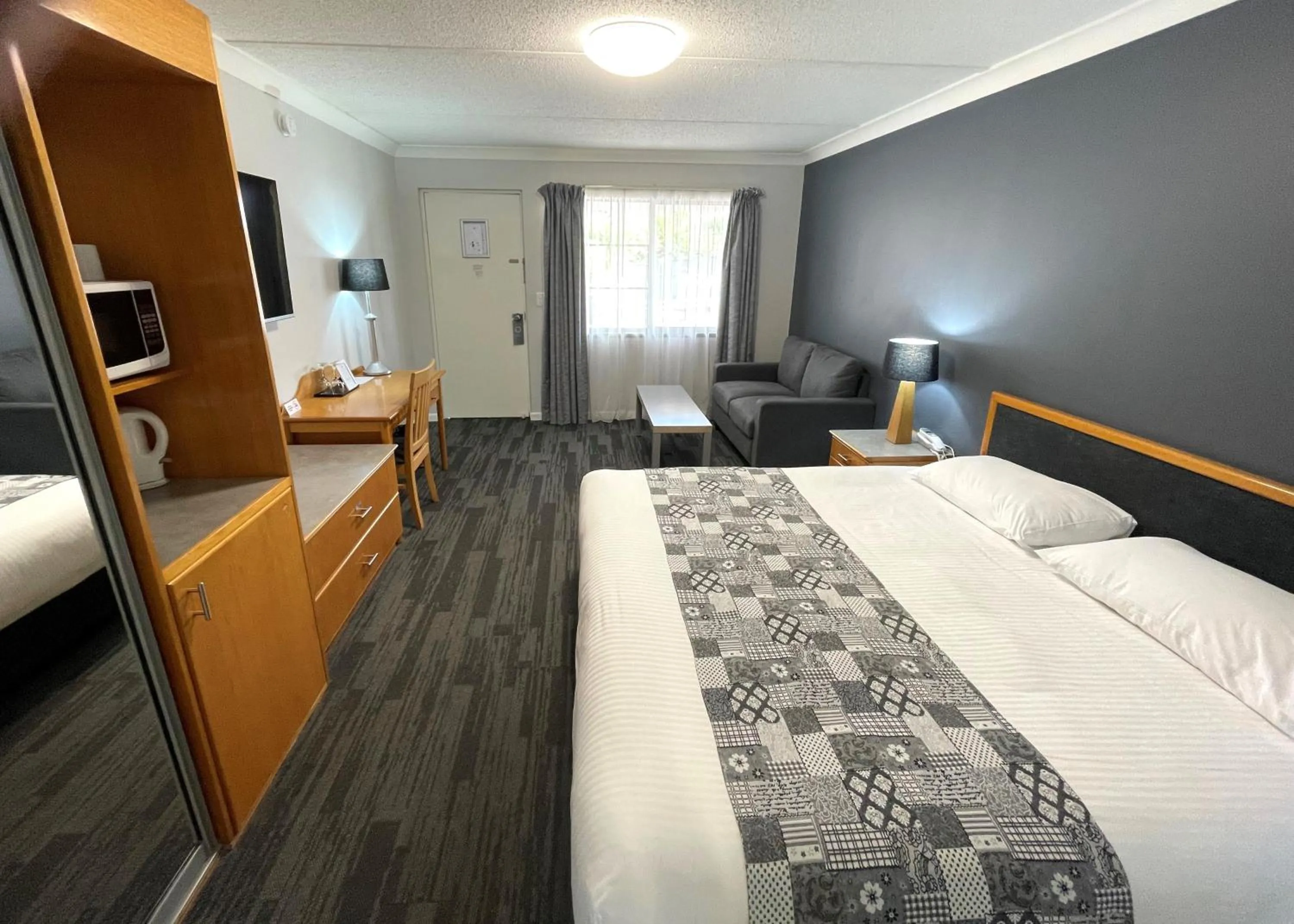 Photo of the whole room, Bed in Country Motel Ipswich