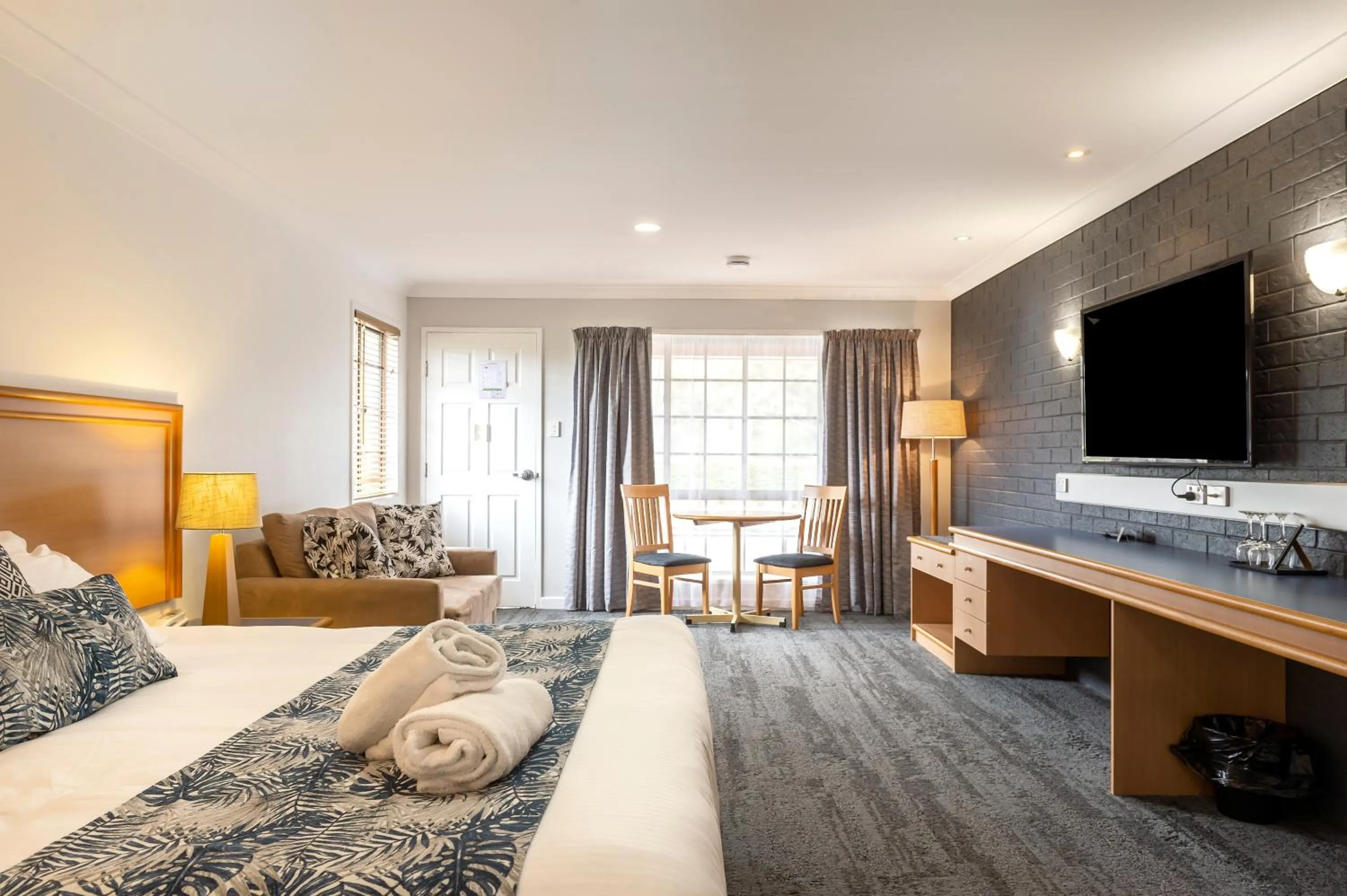 TV and multimedia, Bed in Country Motel Ipswich