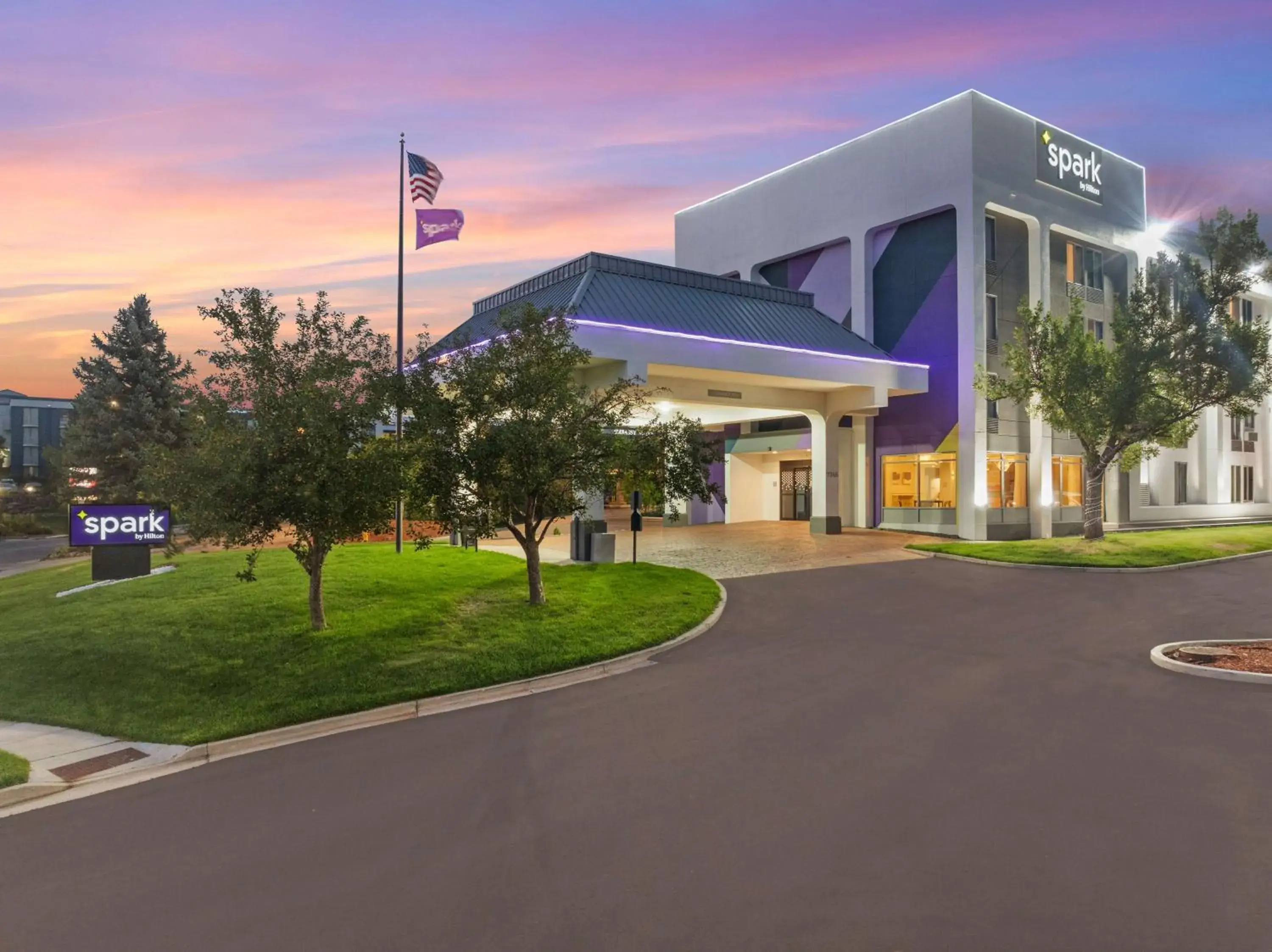 Property building in Spark by Hilton Colorado Springs I 25 Central Property building in Spark by Hilton Colorado Springs I 25 Central