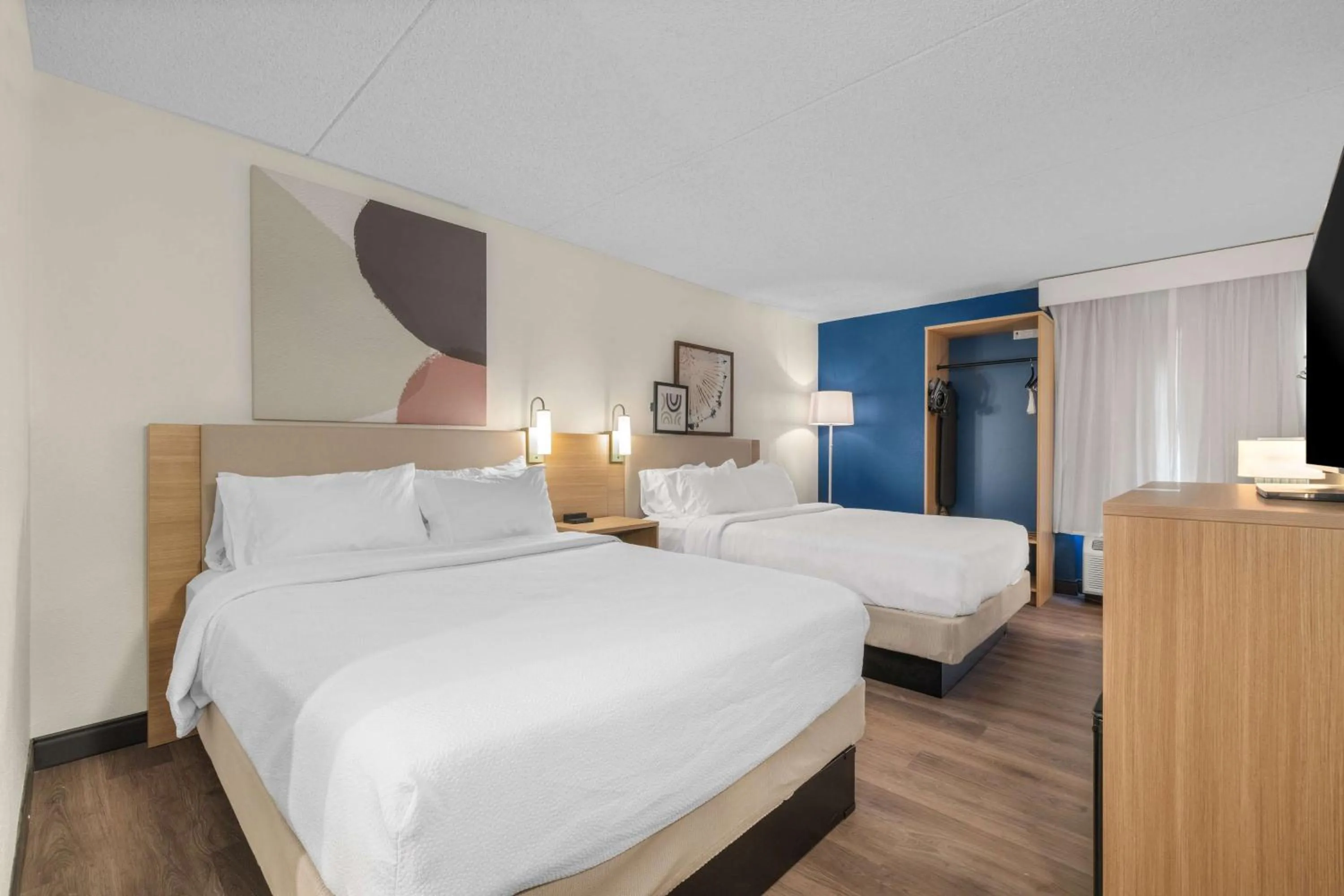 Bed in Spark by Hilton Colorado Springs I 25 Central