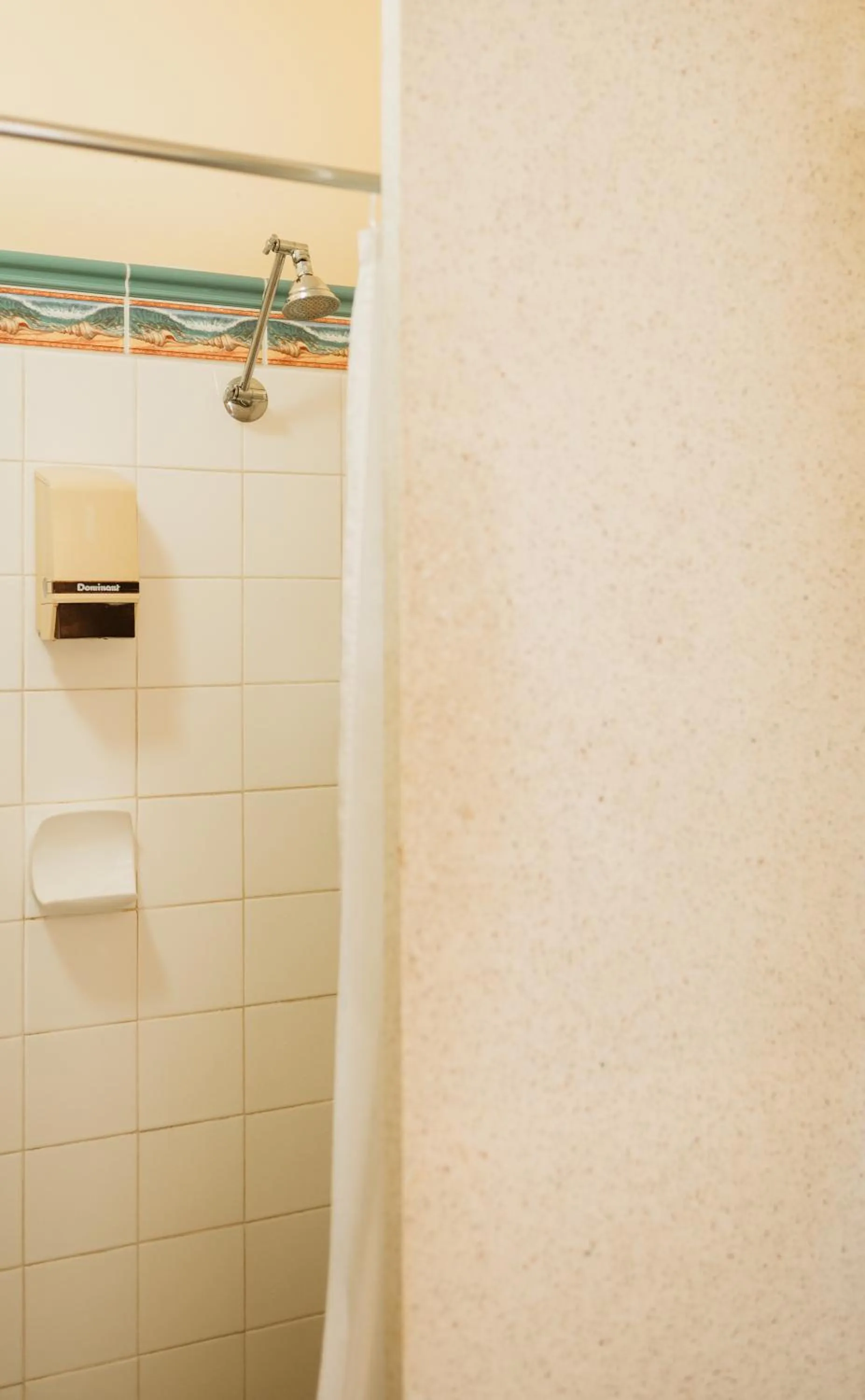 Shower in Ceduna Foreshore Hotel Motel