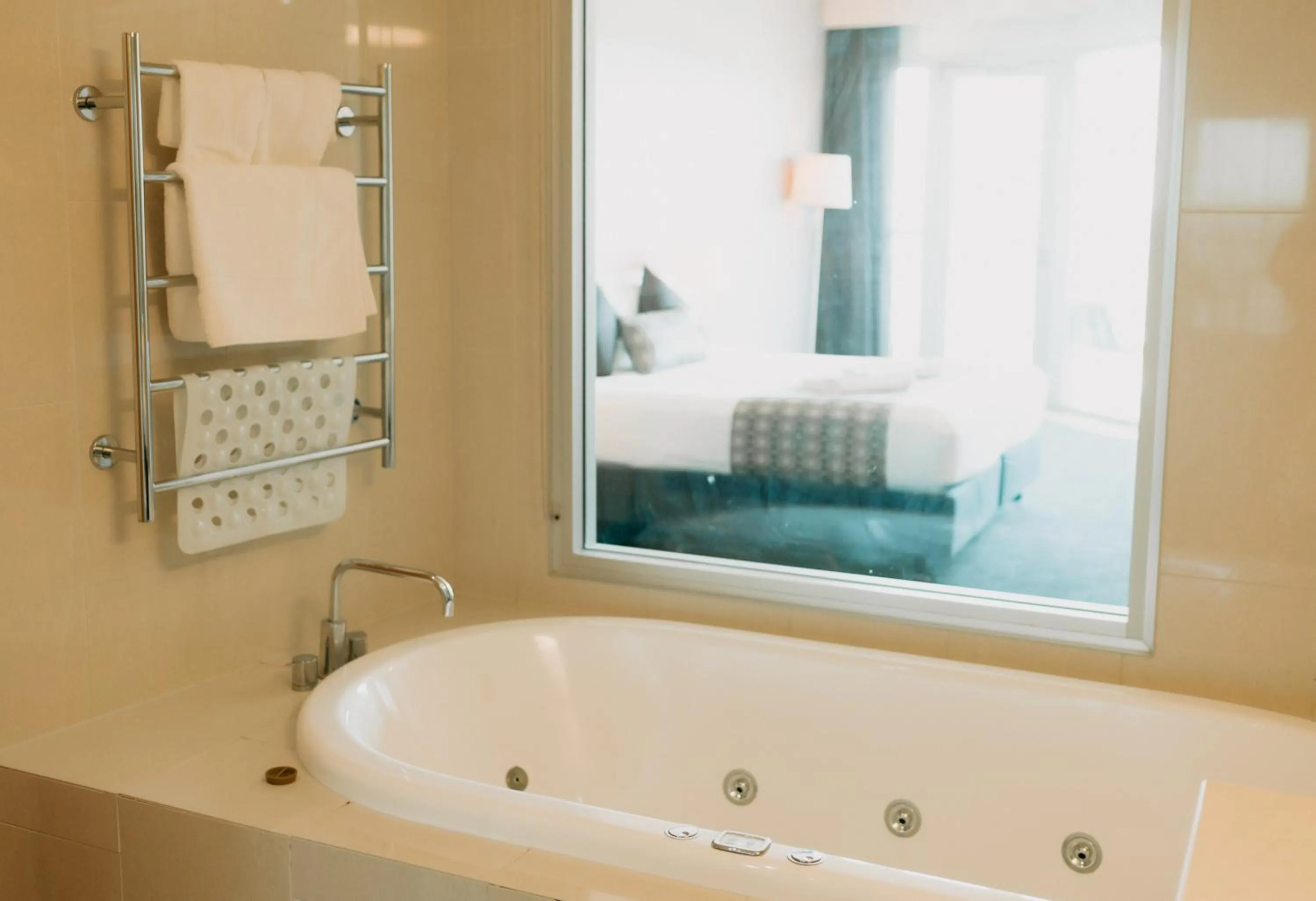 Hot Tub in Ceduna Foreshore Hotel Motel