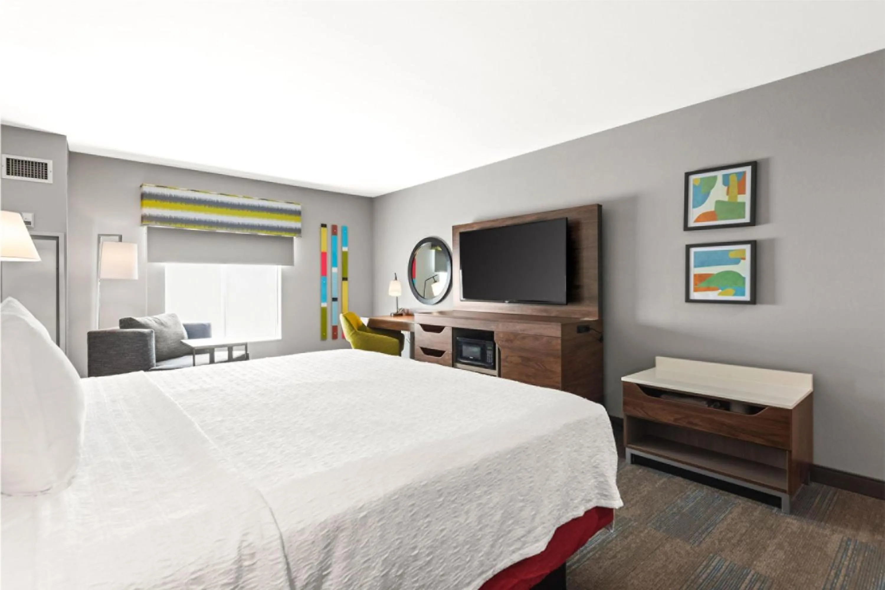 Bedroom, Bed in Hampton Inn Columbus-North