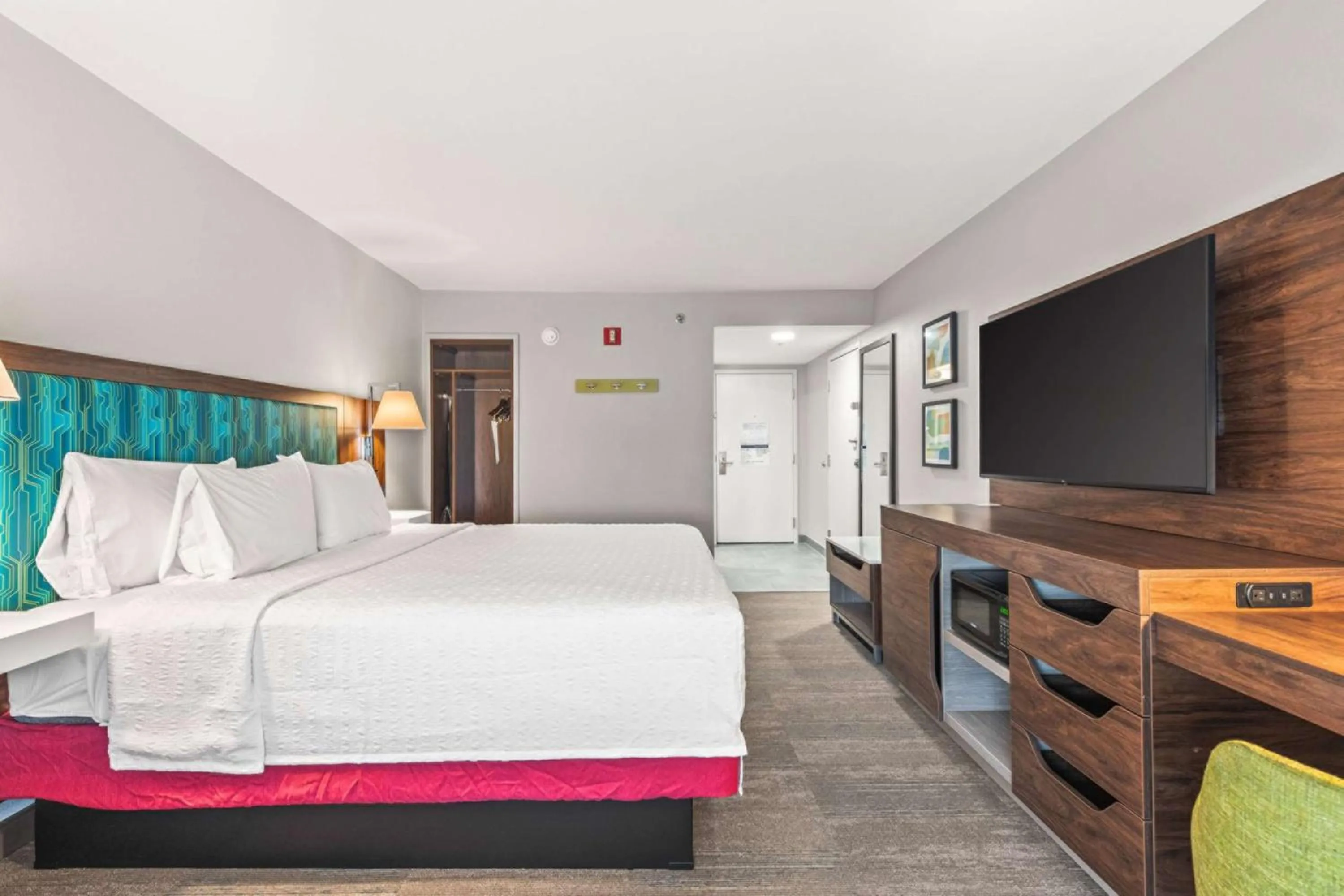 Bed in Hampton Inn Columbus-North