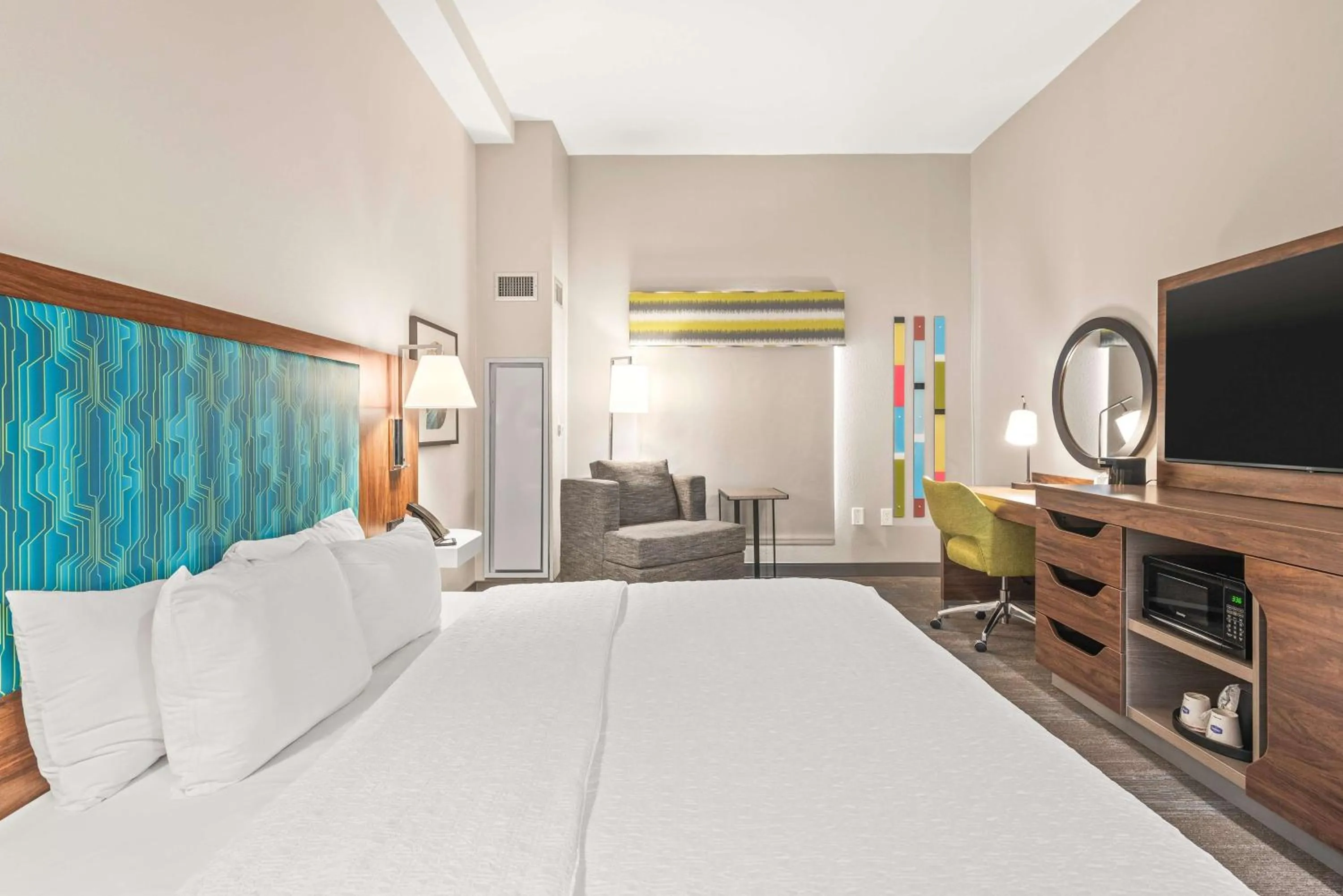 Bed in Hampton Inn Columbus-North