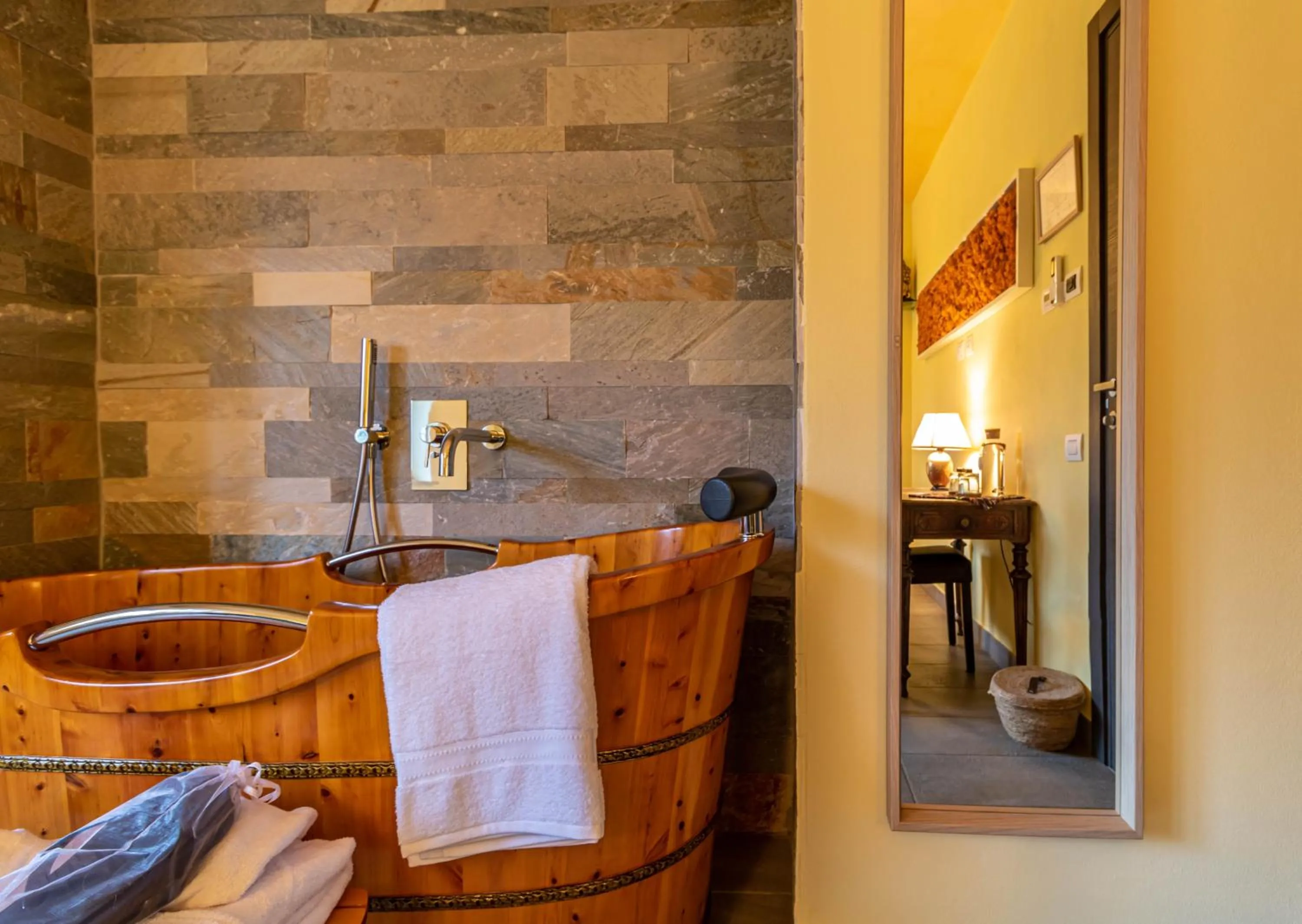 Bath in Oasi Degli Dei