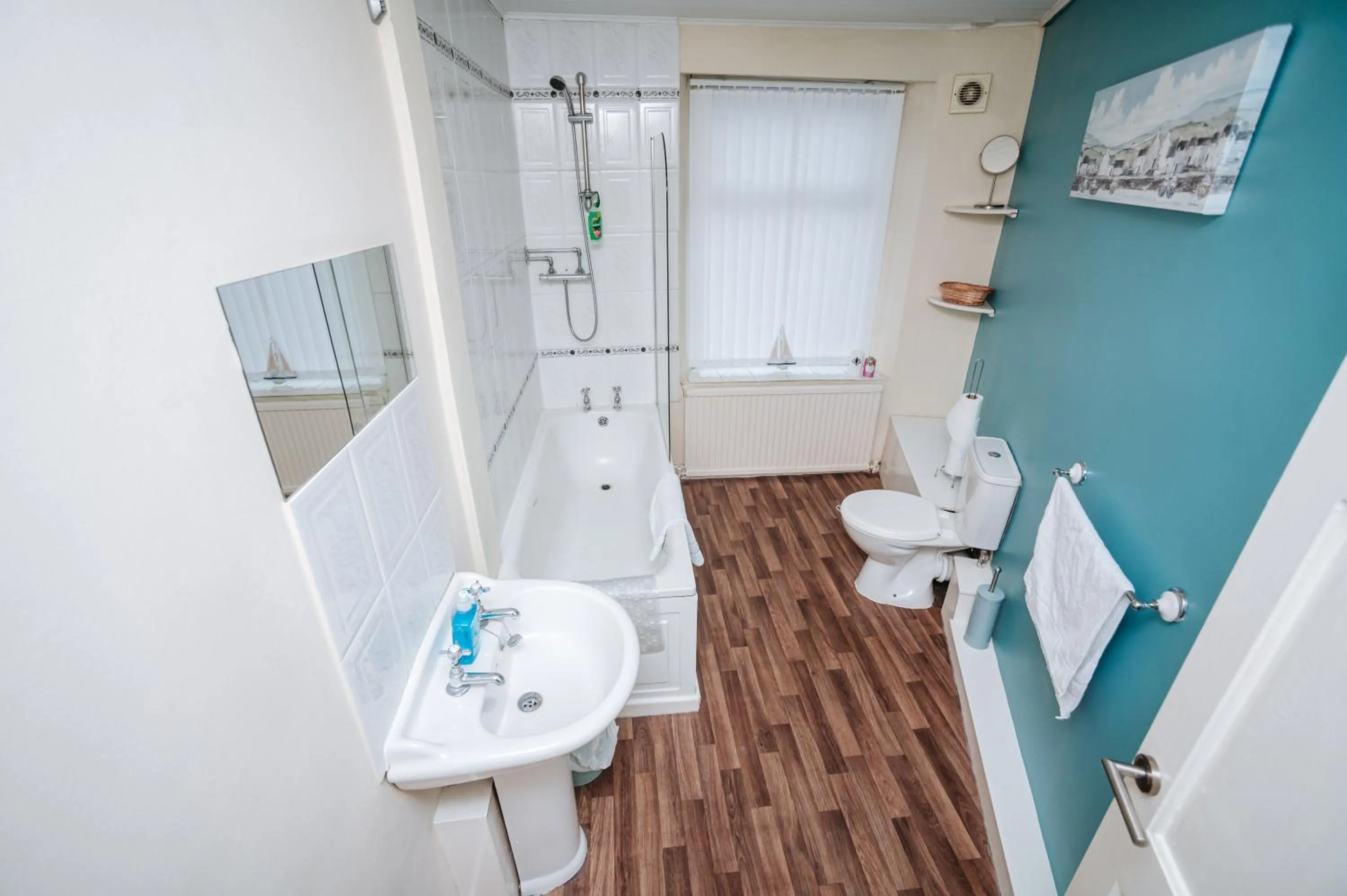 Shower in Woodhouse Lodge