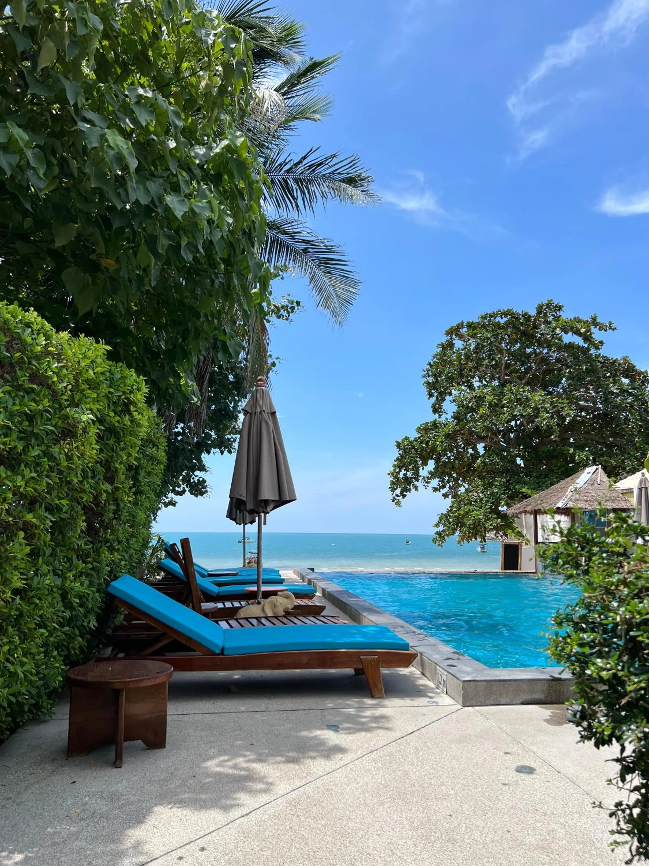 Swimming pool in Pen's Bungalow Koh Phangan