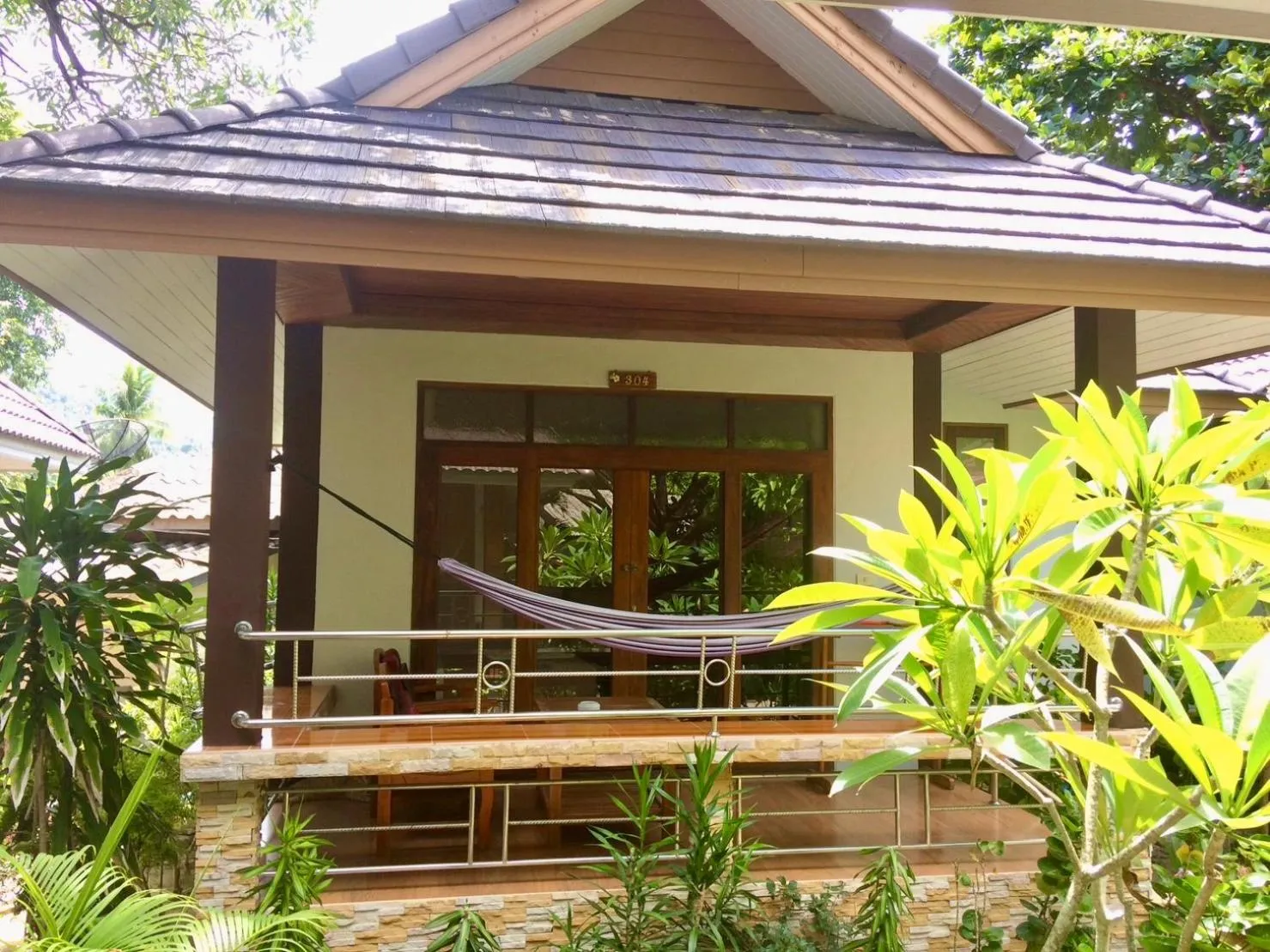 Garden view in Pen's Bungalow Koh Phangan