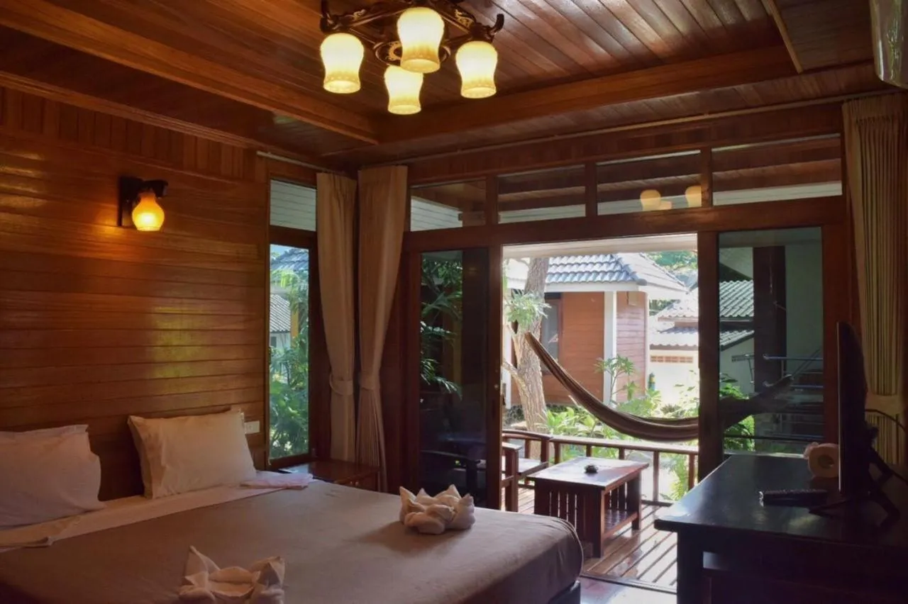 Bed in Pen's Bungalow Koh Phangan