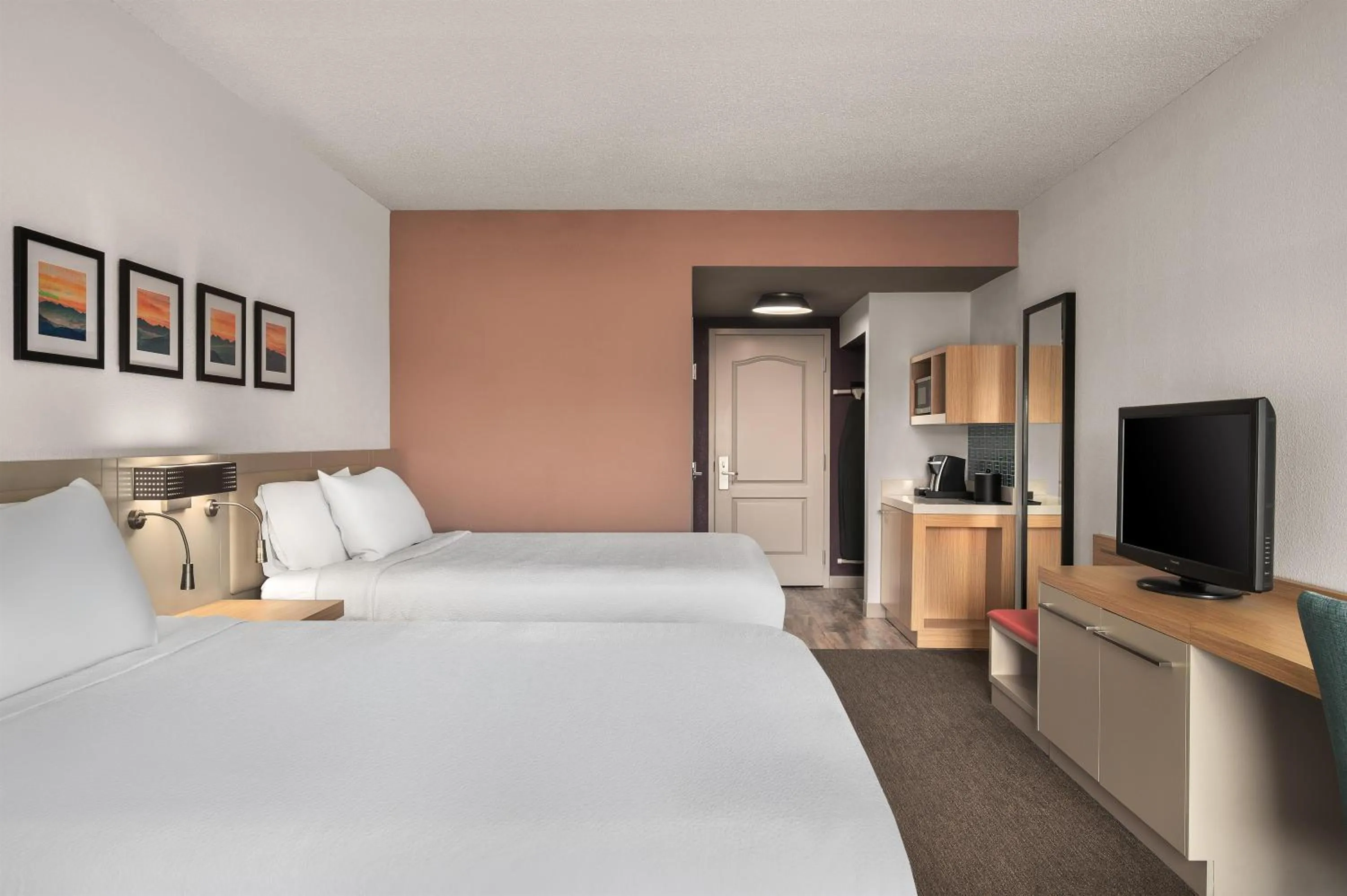 Bed in Hilton Garden Inn Wooster