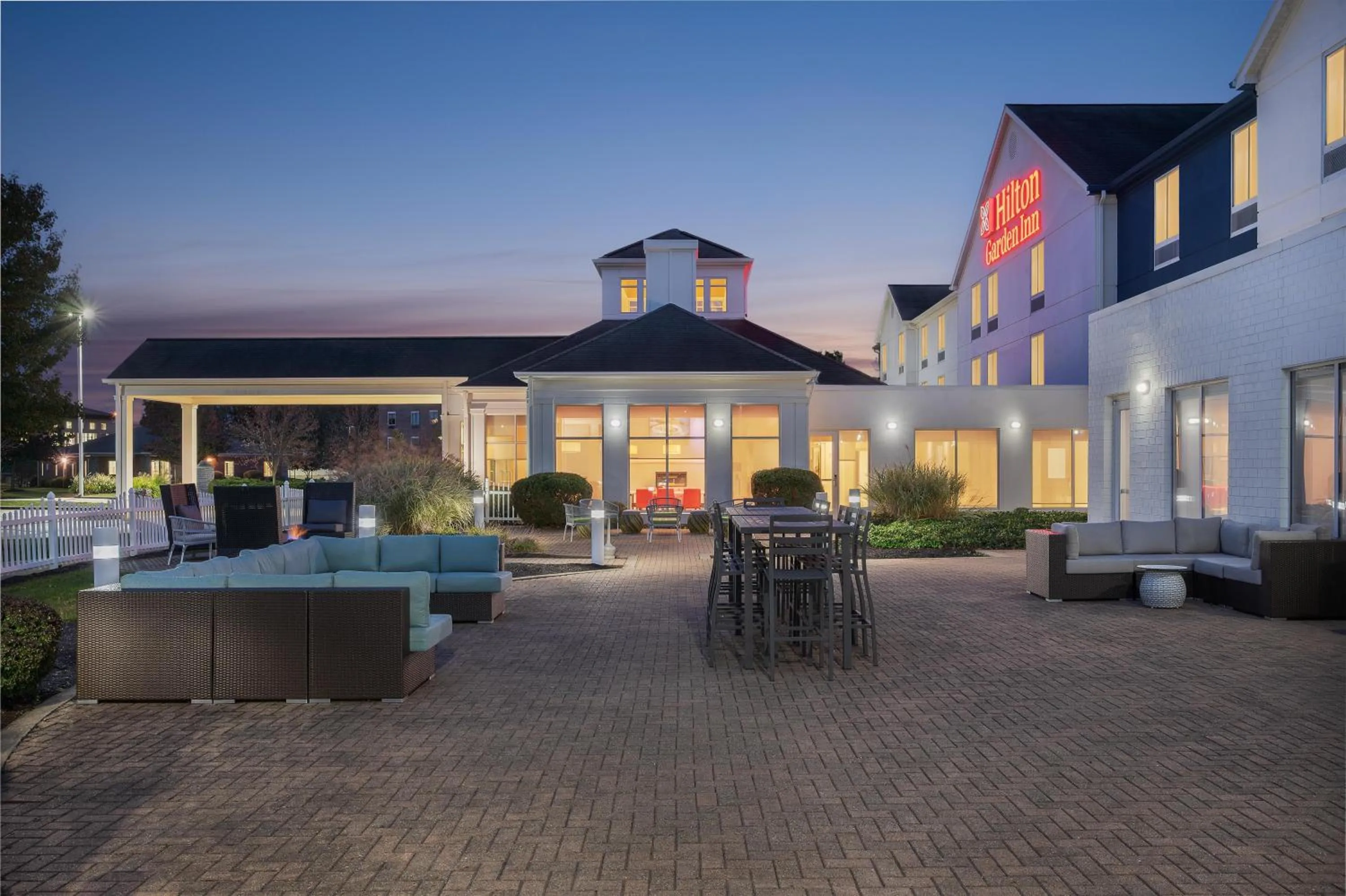 Patio in Hilton Garden Inn Wooster