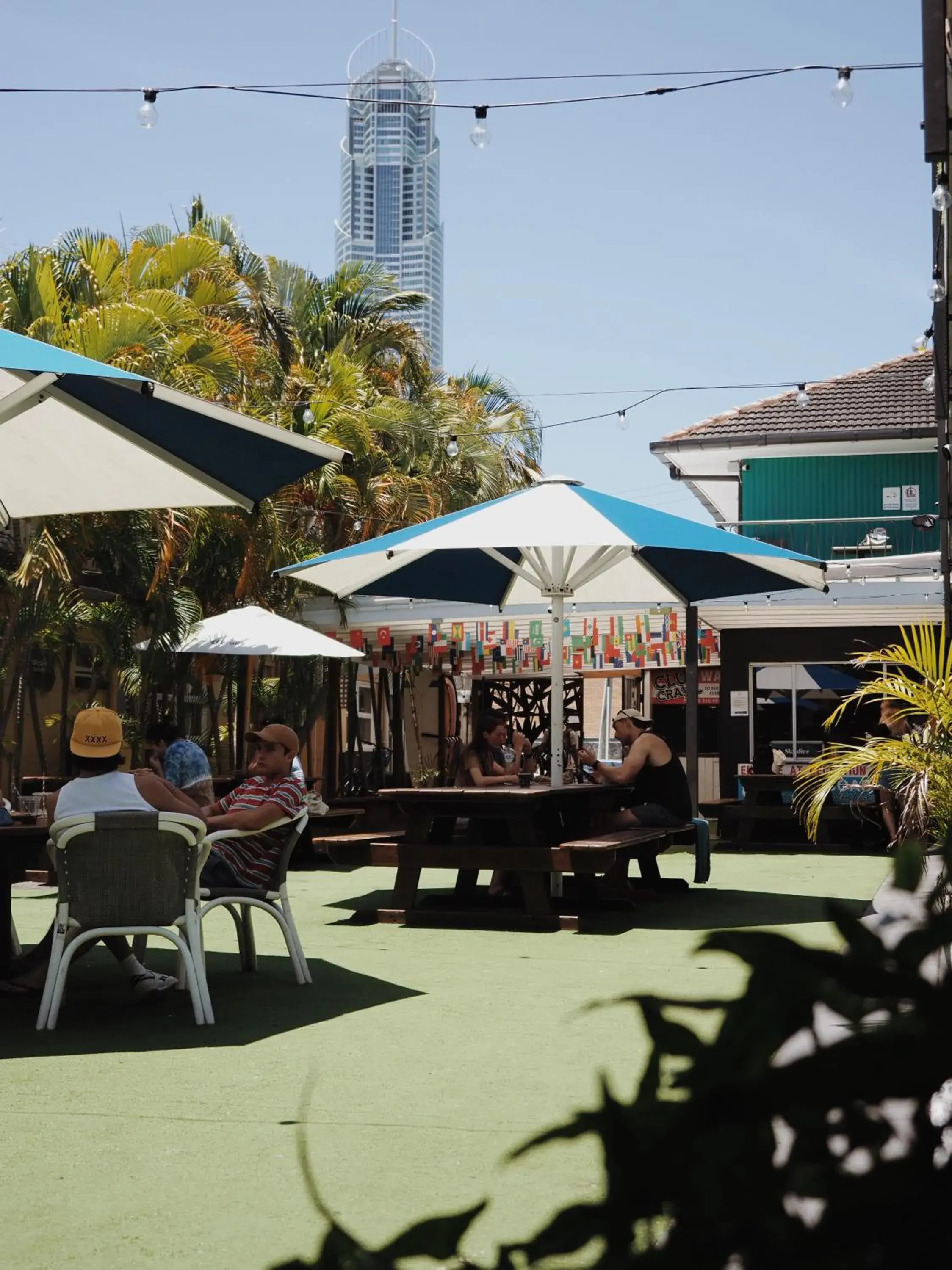 Property building in Backpackers In Paradise 18-35 Hostel Property building in Backpackers In Paradise 18-35 Hostel