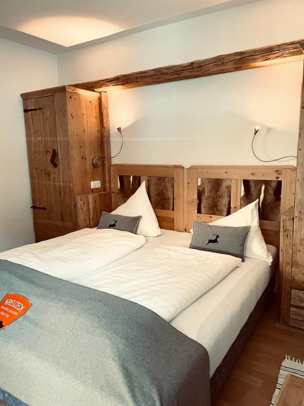 Bed in Pension Kreuzeck - Dein Glücksplatz am Lech