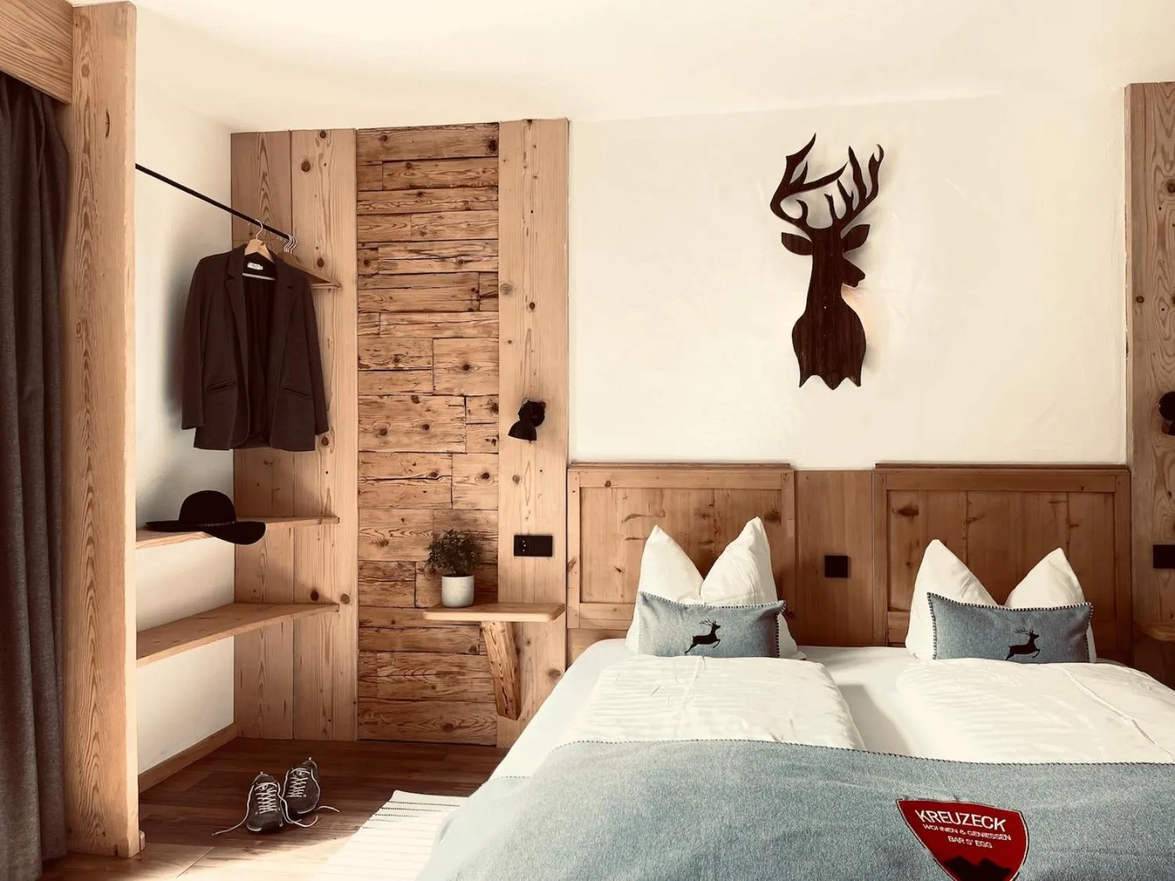 Bed in Pension Kreuzeck - Dein Glücksplatz am Lech