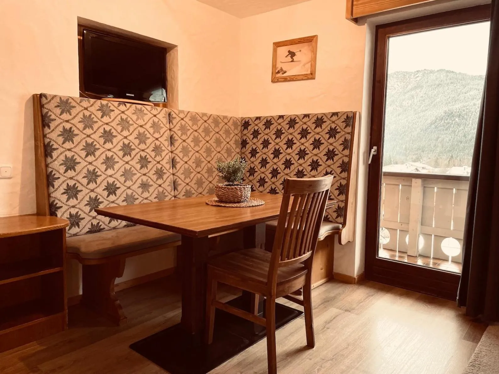 Pension Kreuzeck - Dein Glücksplatz am Lech