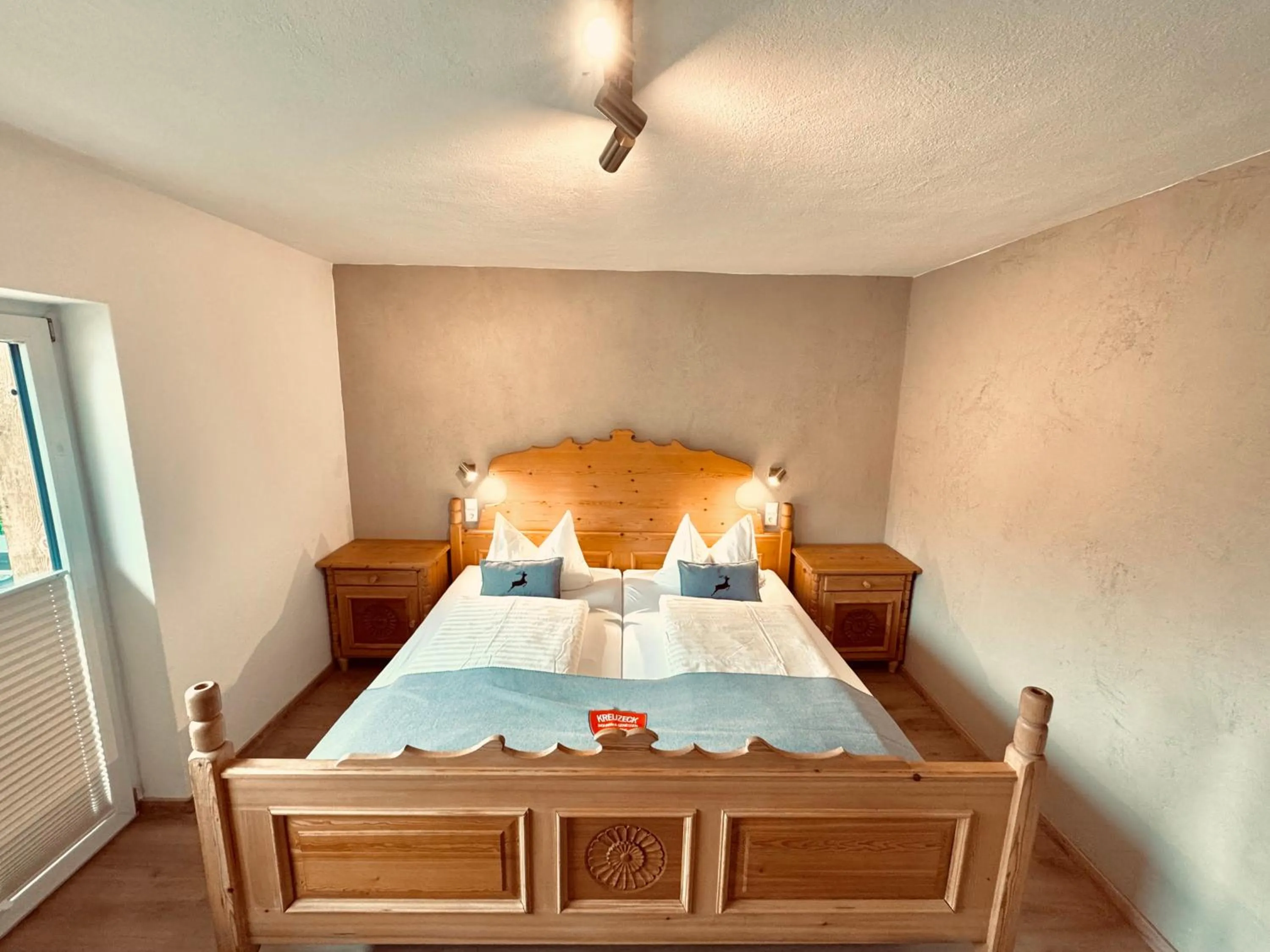 Bed in Pension Kreuzeck - Dein Glücksplatz am Lech